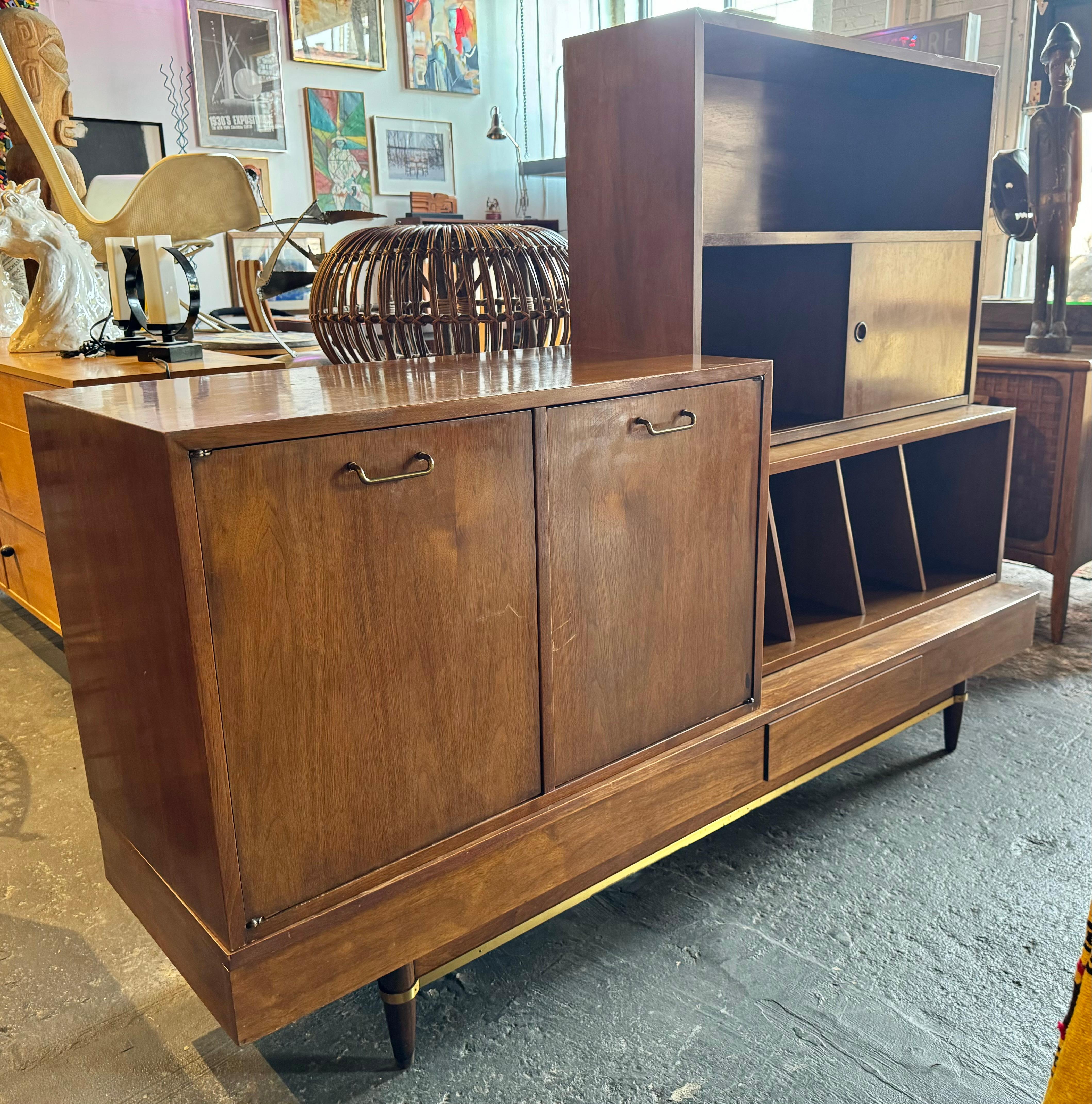 Seldom seen modular MeRTON Gershun mEDIA Cabinet / American of Martinsville 3