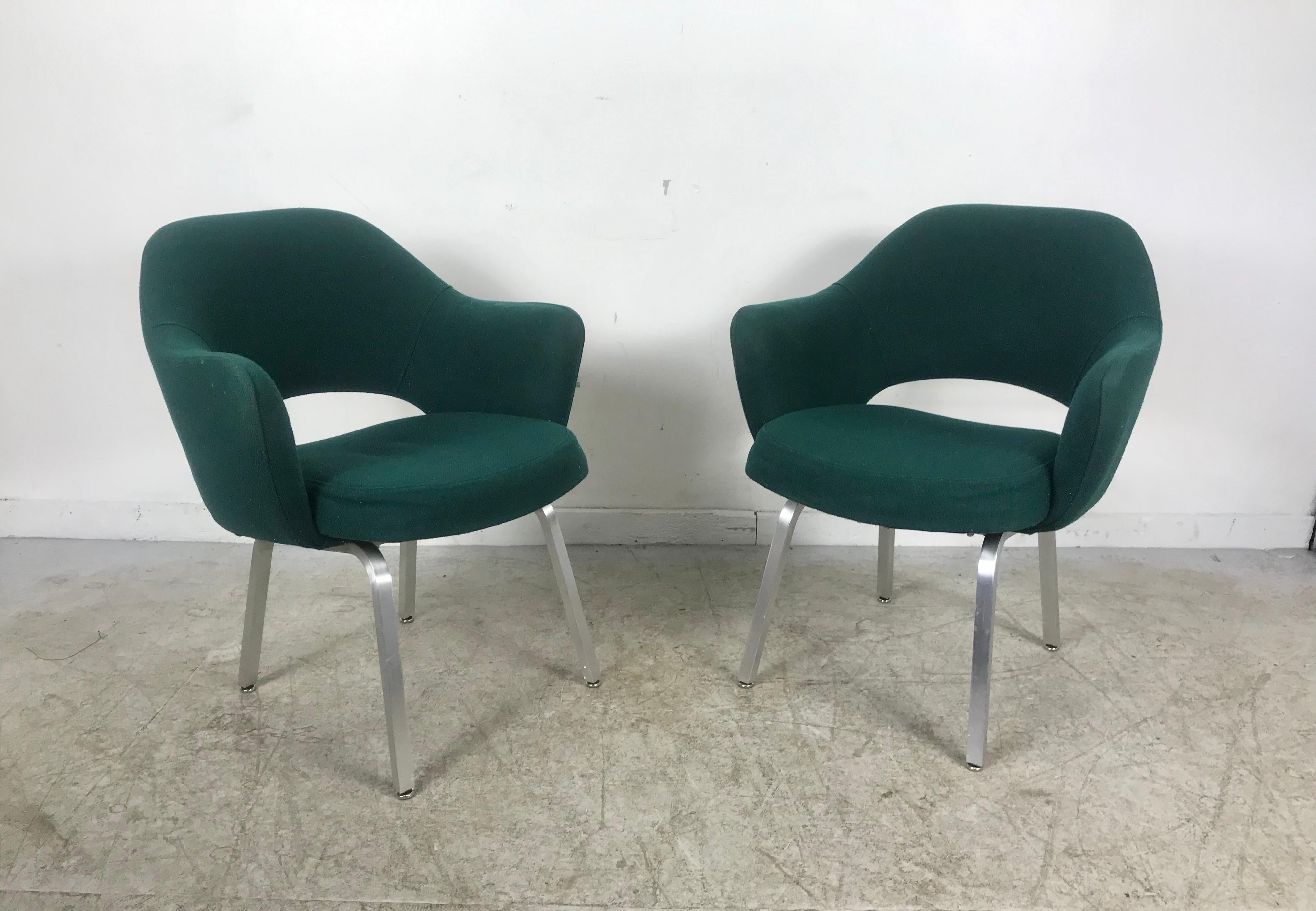Mid-Century Modern Seldom Seen Pair of Early Saarinen/Knoll Executive Armchairs, Aluminum Bases For Sale