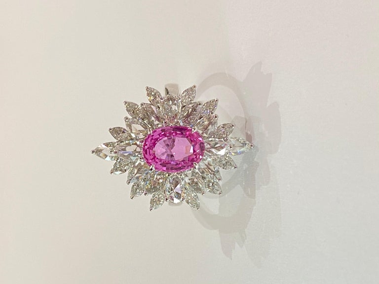 Selected Pink Sapphire Ring White Gold with Diamonds  In New Condition For Sale In Roma, IT
