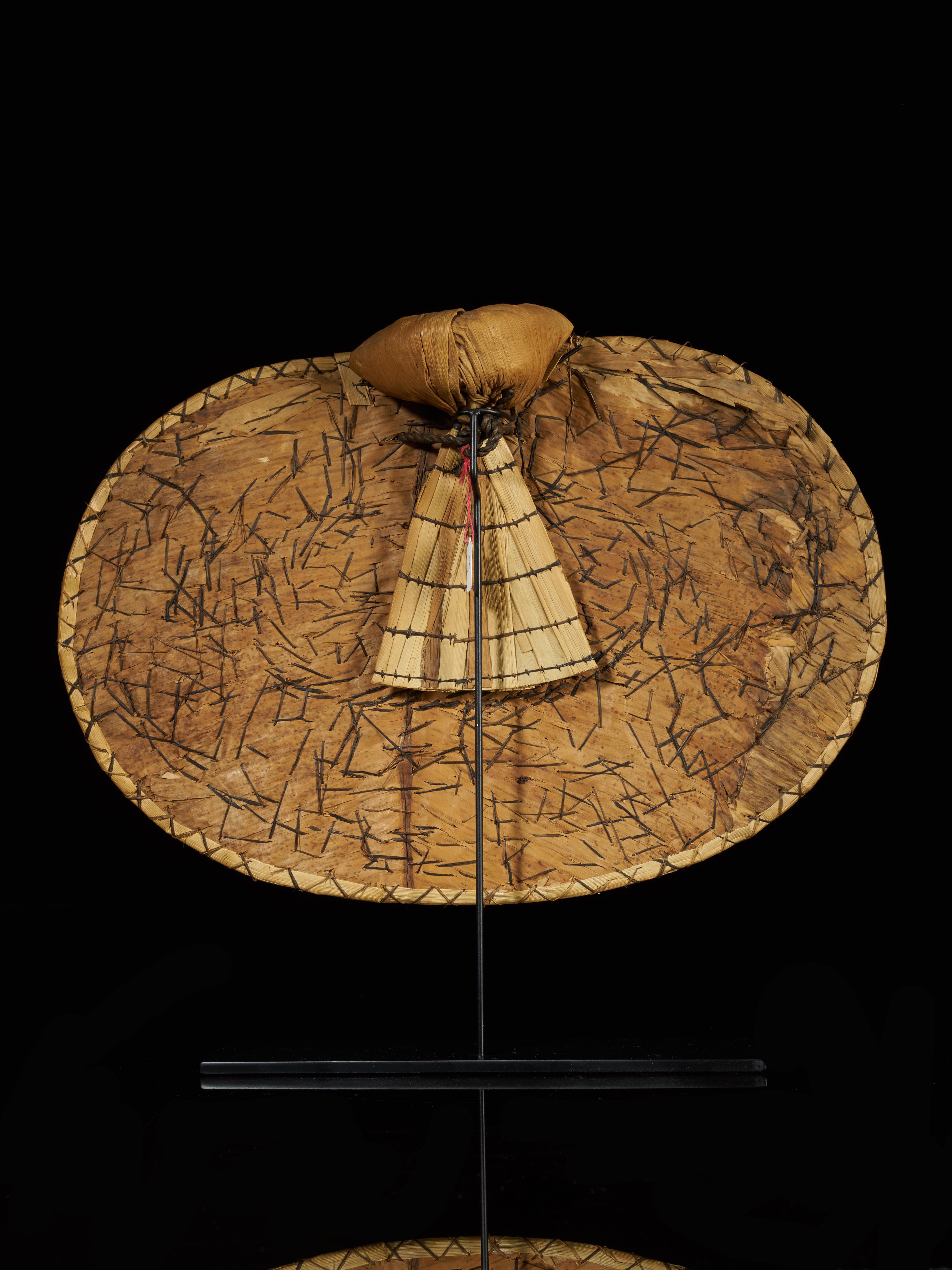 Ethno Design Selection of 7 Cache-Sexe Made of Palm Leaf, Mangbetu People, DRC For Sale 3