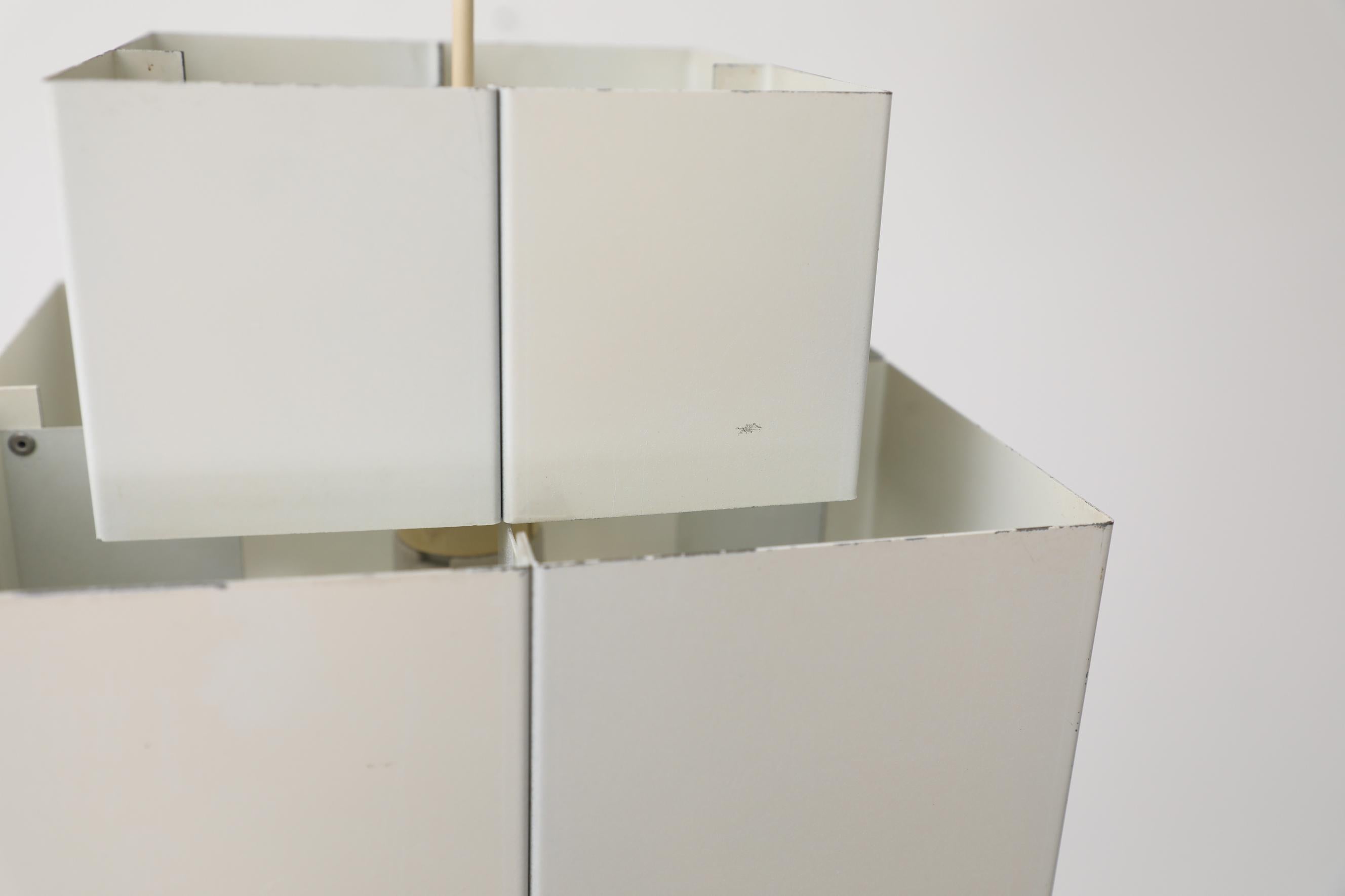 3-stöckige Pendelleuchte „Selectra“ aus weißem Metallschachtel von Hans-Agne Jakobsson im Angebot 4