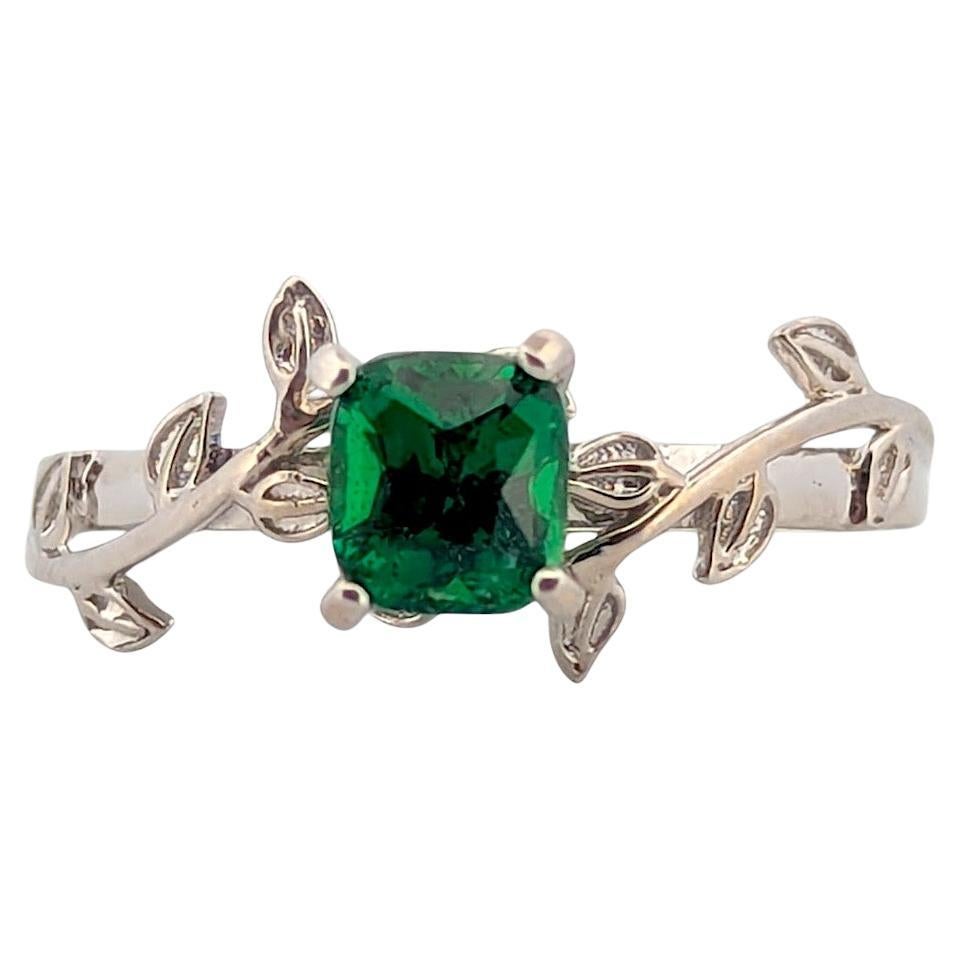 Selene  14K White Gold Chrome Diopside Ring, 0.50 CT Green Gemstone, Vine Band For Sale