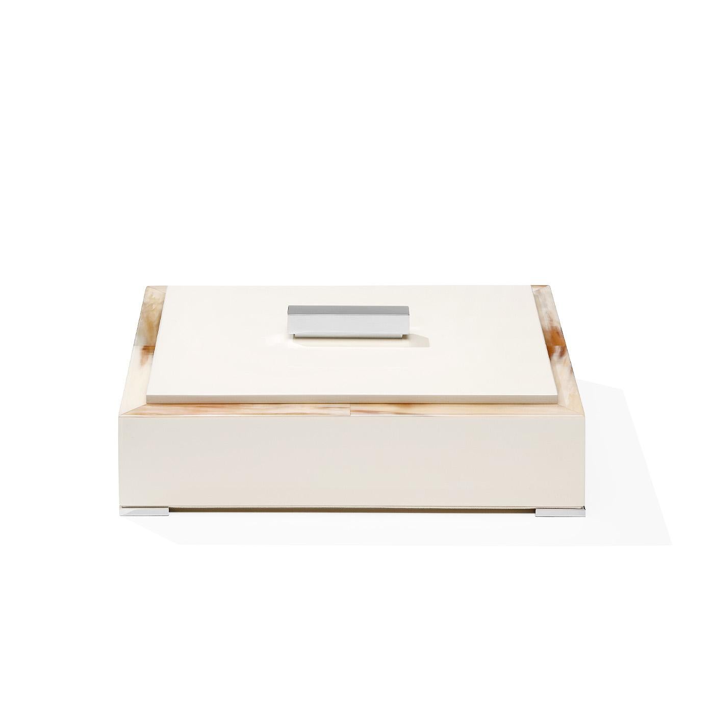 Contemporary Selene Box in Glossy Ivory Lacquered Wood with Corno Italiano Inlays, Mod. 5311c For Sale