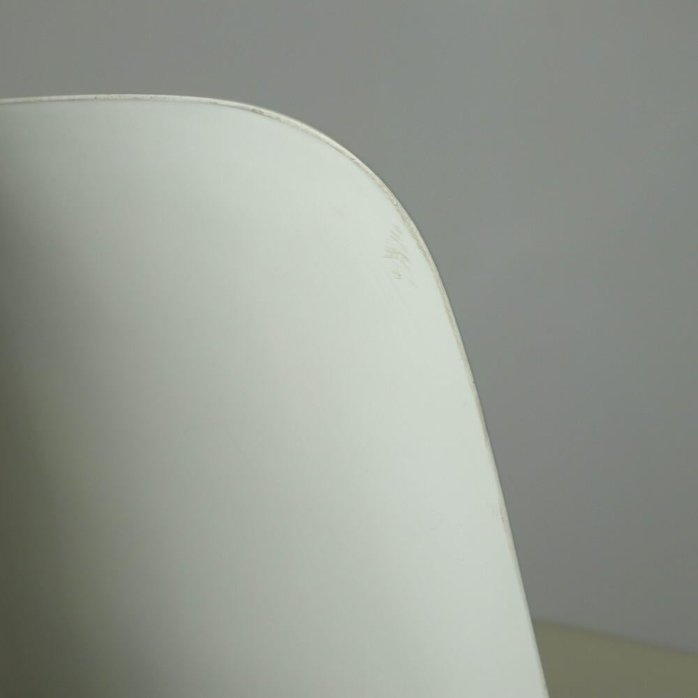 Selene-Stuhl – Weiß im Angebot 3