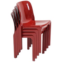 chaises empilables 'Selene' en rouge cramoisi de Vico Magistretti pour Artemide:: 1969