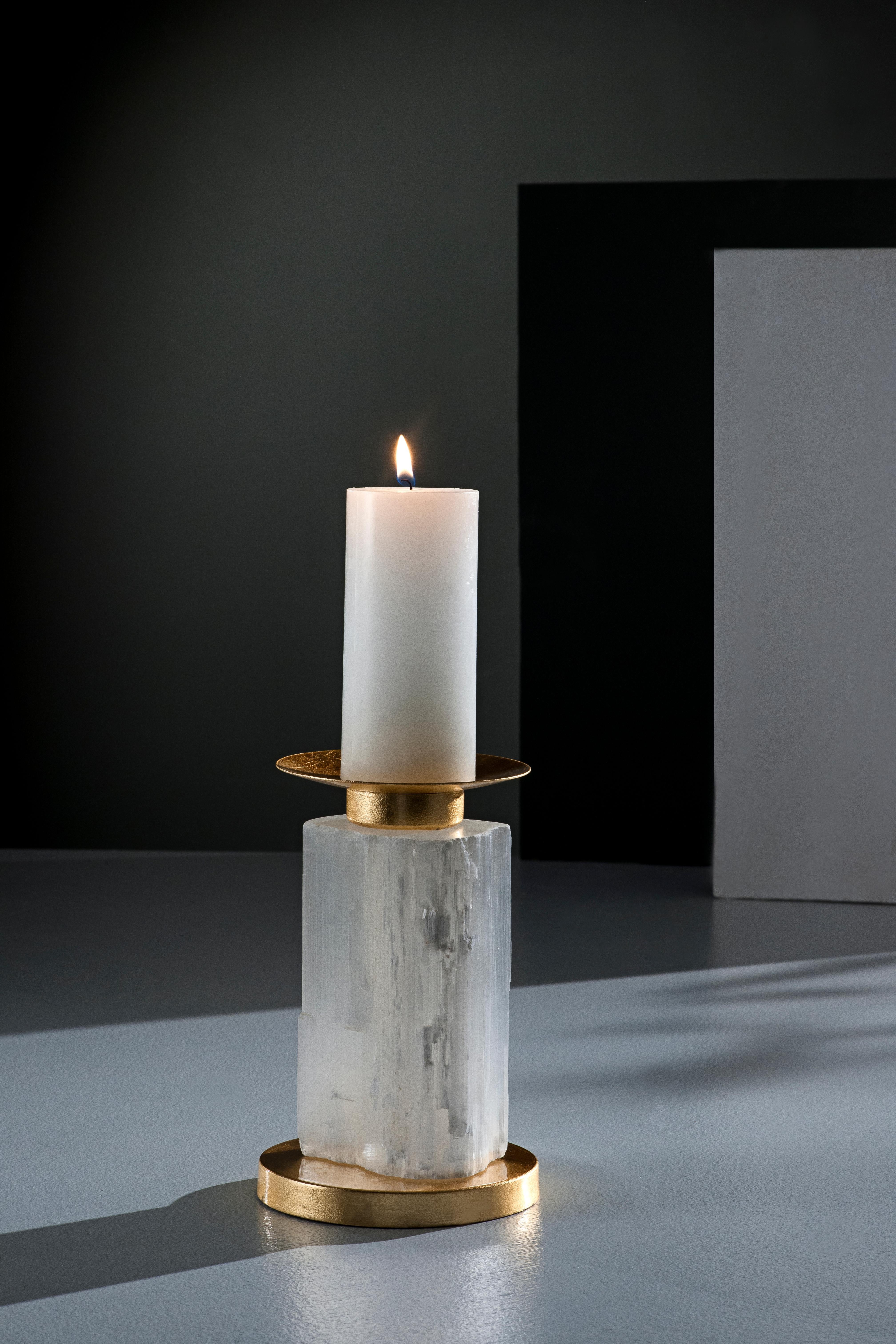 Selenite candle holder by Aver
Dimensions: D 14 x H 20 cm
Materials: Selenite, steel.
  
