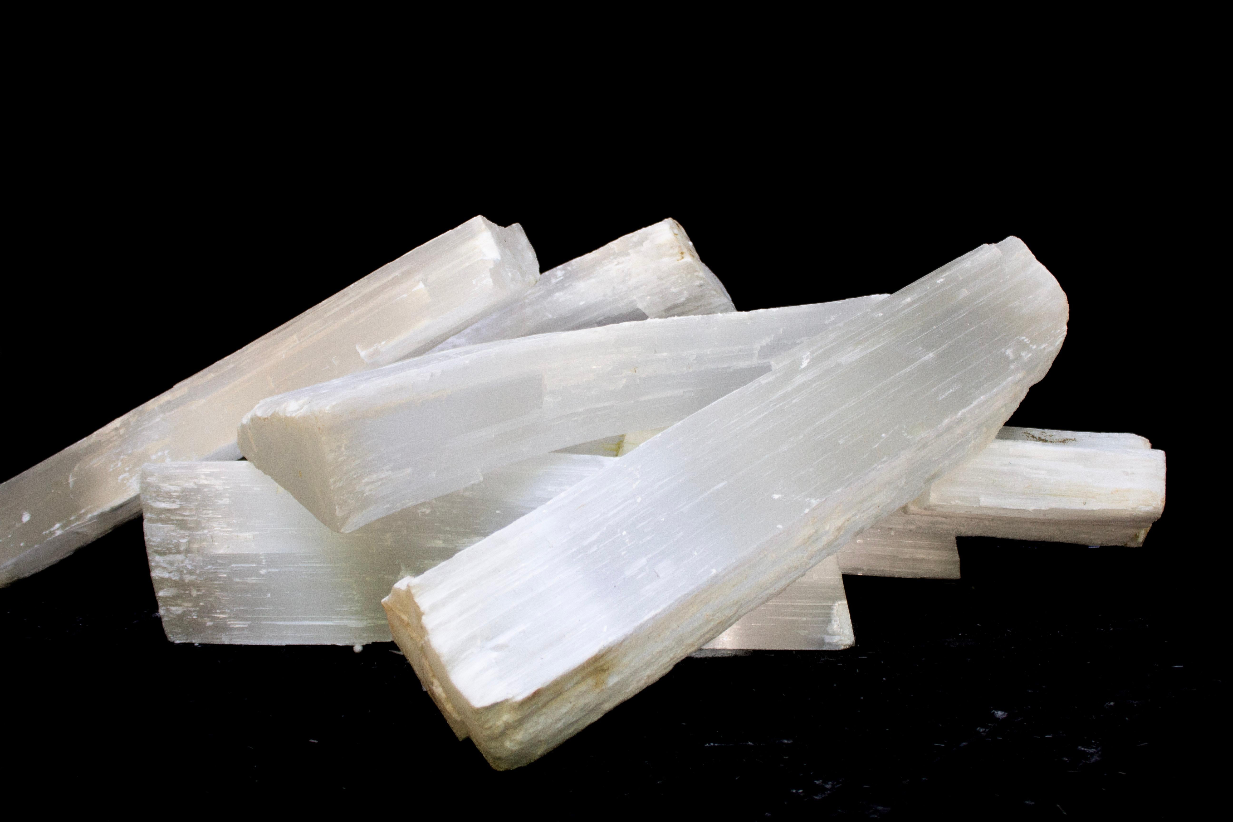 Marocchino Ceppi di selenite 'Set di 7' in vendita