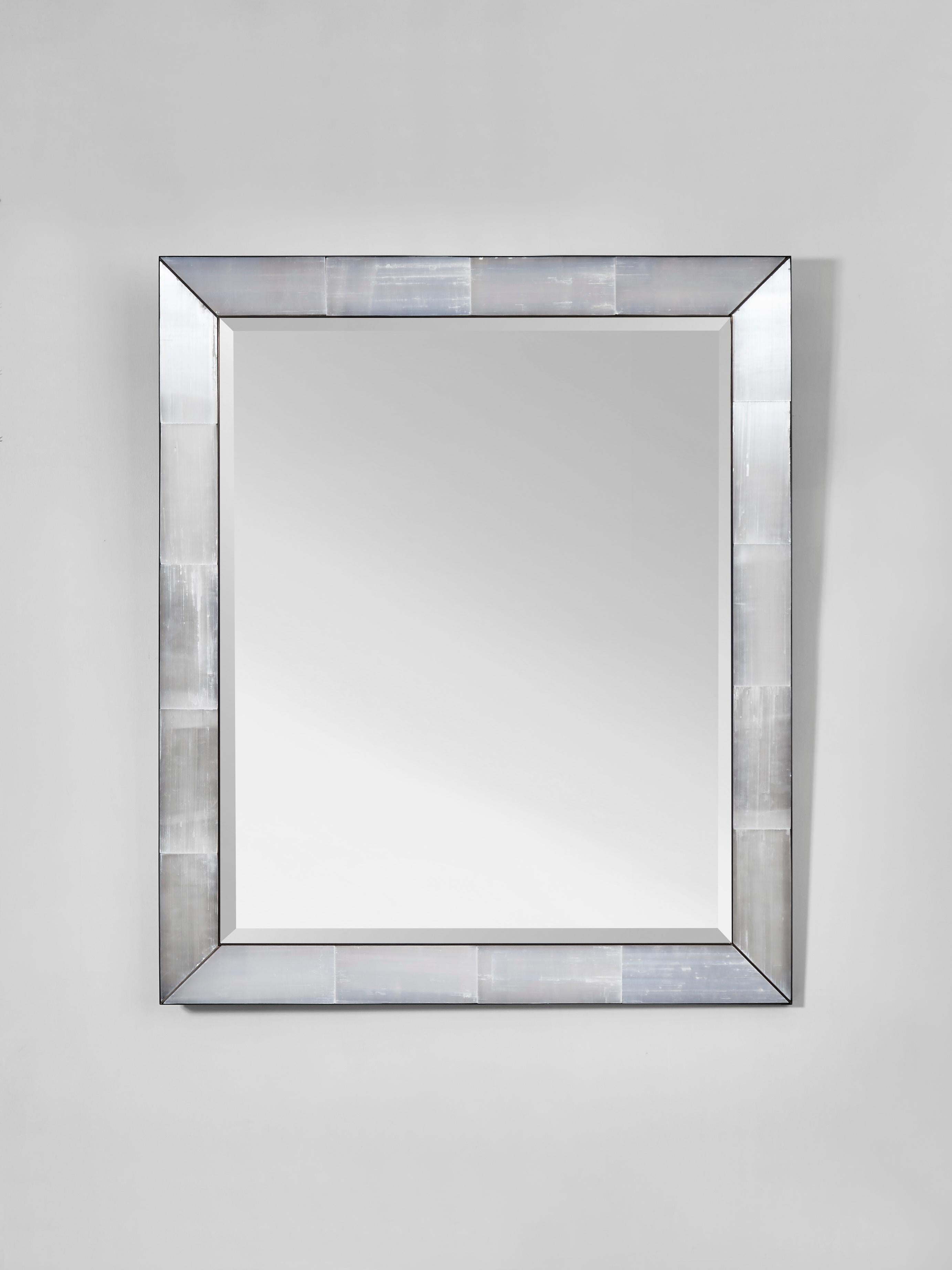 Stunning mirror with a selenite stone frame and patinated brass.
Creation by Studio Glustin.
France, 2023


 