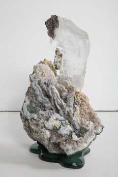 Sélénite sur base de verre coulé par Studio Greytak