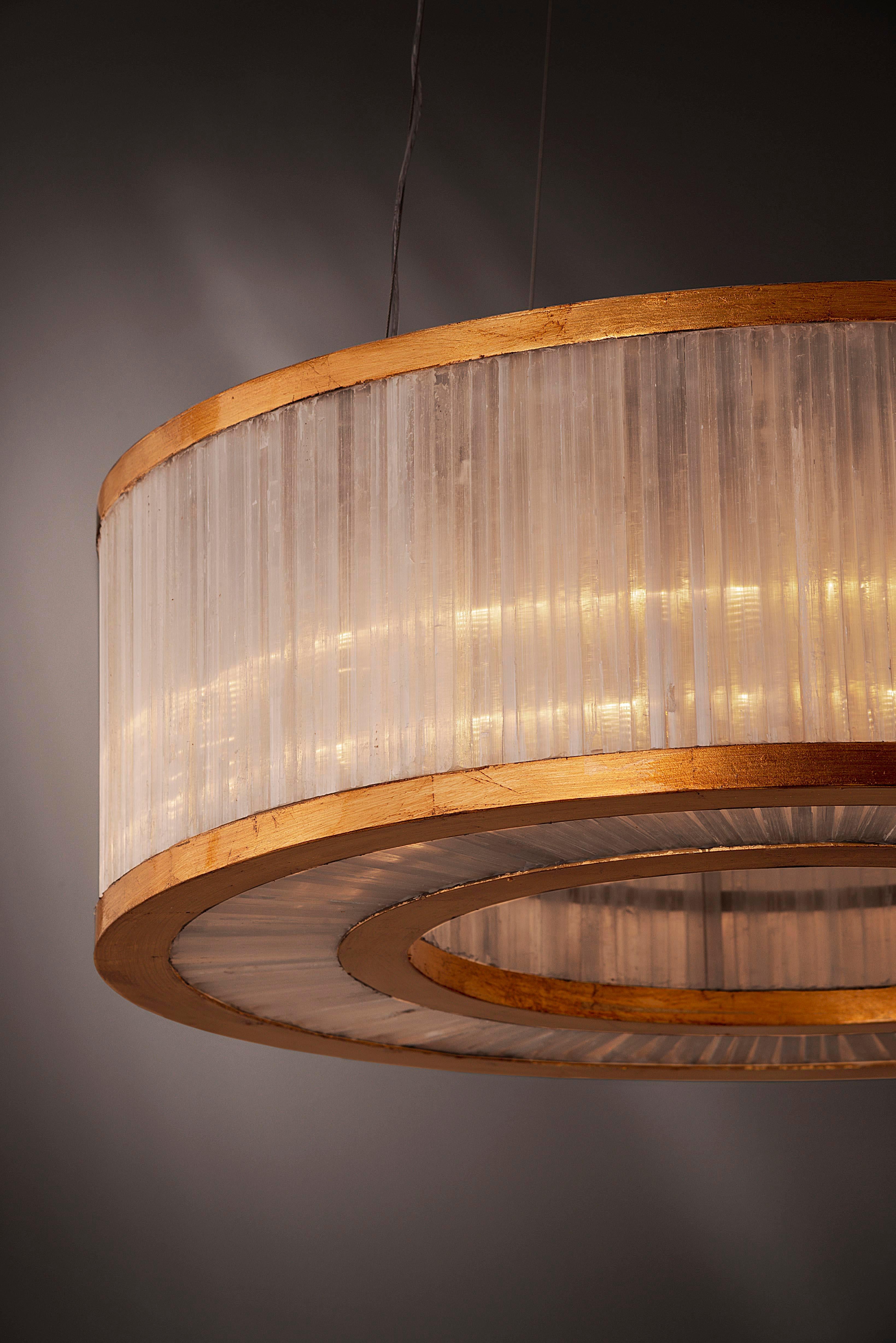 Selenite Oval Pendant Lamp by Aver In New Condition For Sale In Geneve, CH