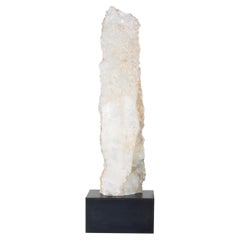 Scultura di selenite su monte