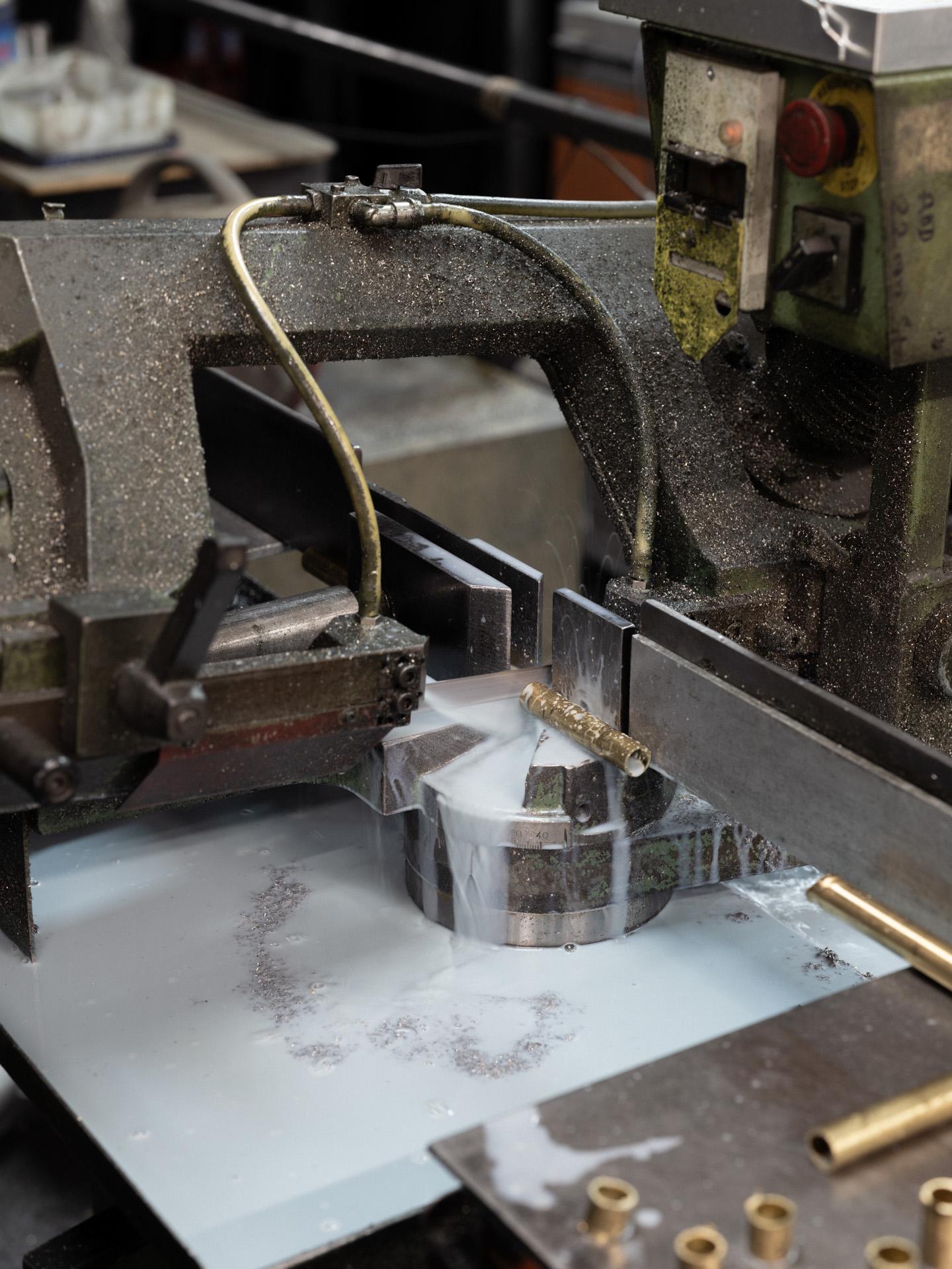 Lampada da soffitto Seleno Pendant 100', realizzata a mano in acciaio spazzolato in vendita 1