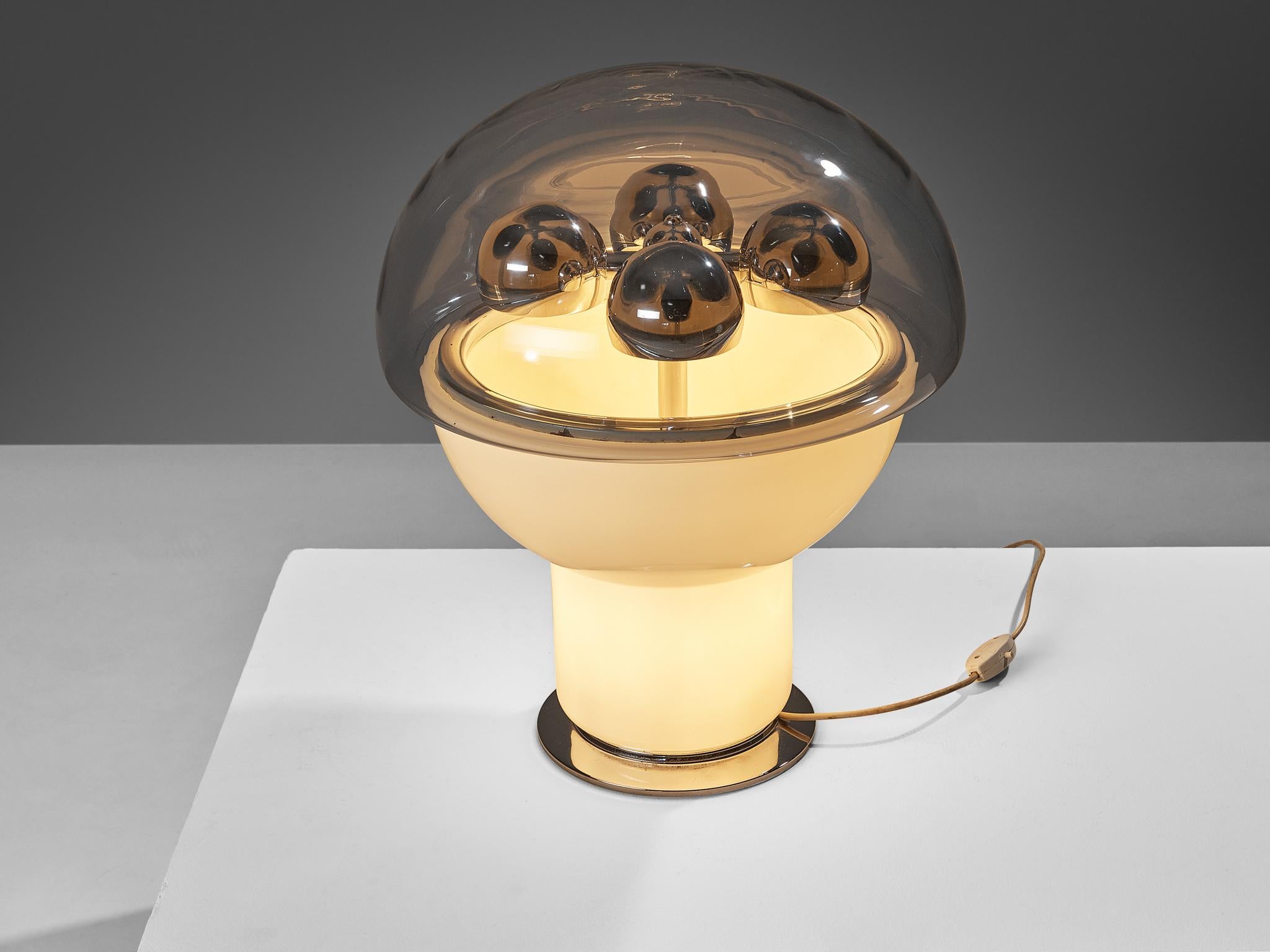 italien Lampe de bureau postmoderne Selenova avec orbe en verre bleu clair et perspex  en vente