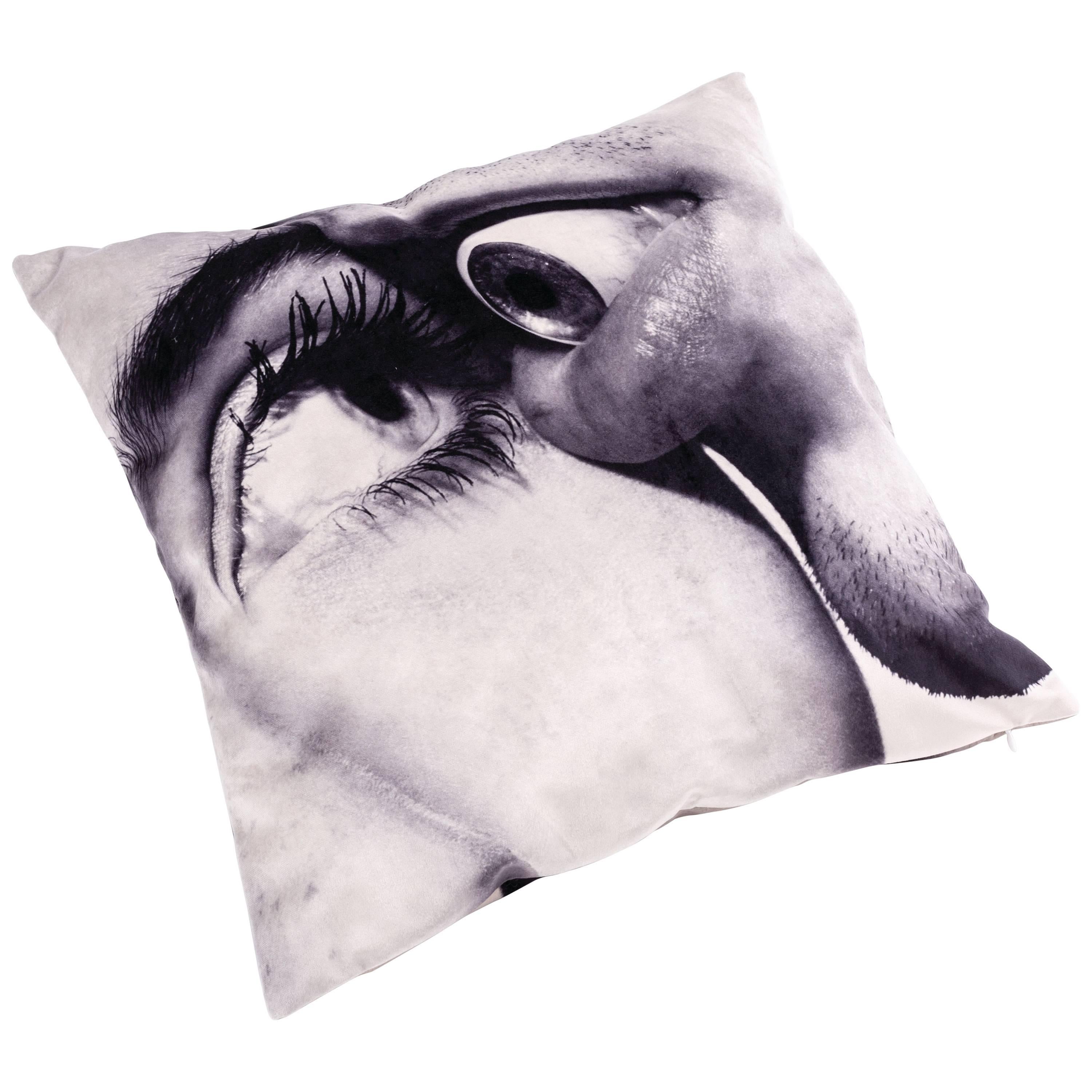 Coussin en polyester Seletti de « Toiletpaper », œil et coussin