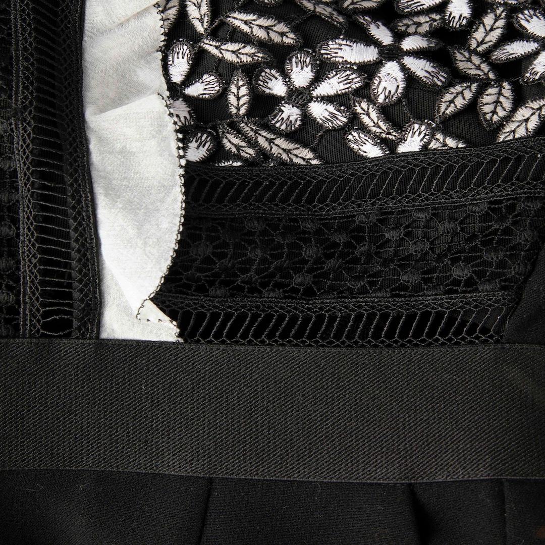 Noir Self-Portrait - Combinaison en dentelle à fleurs noires, taille S en vente