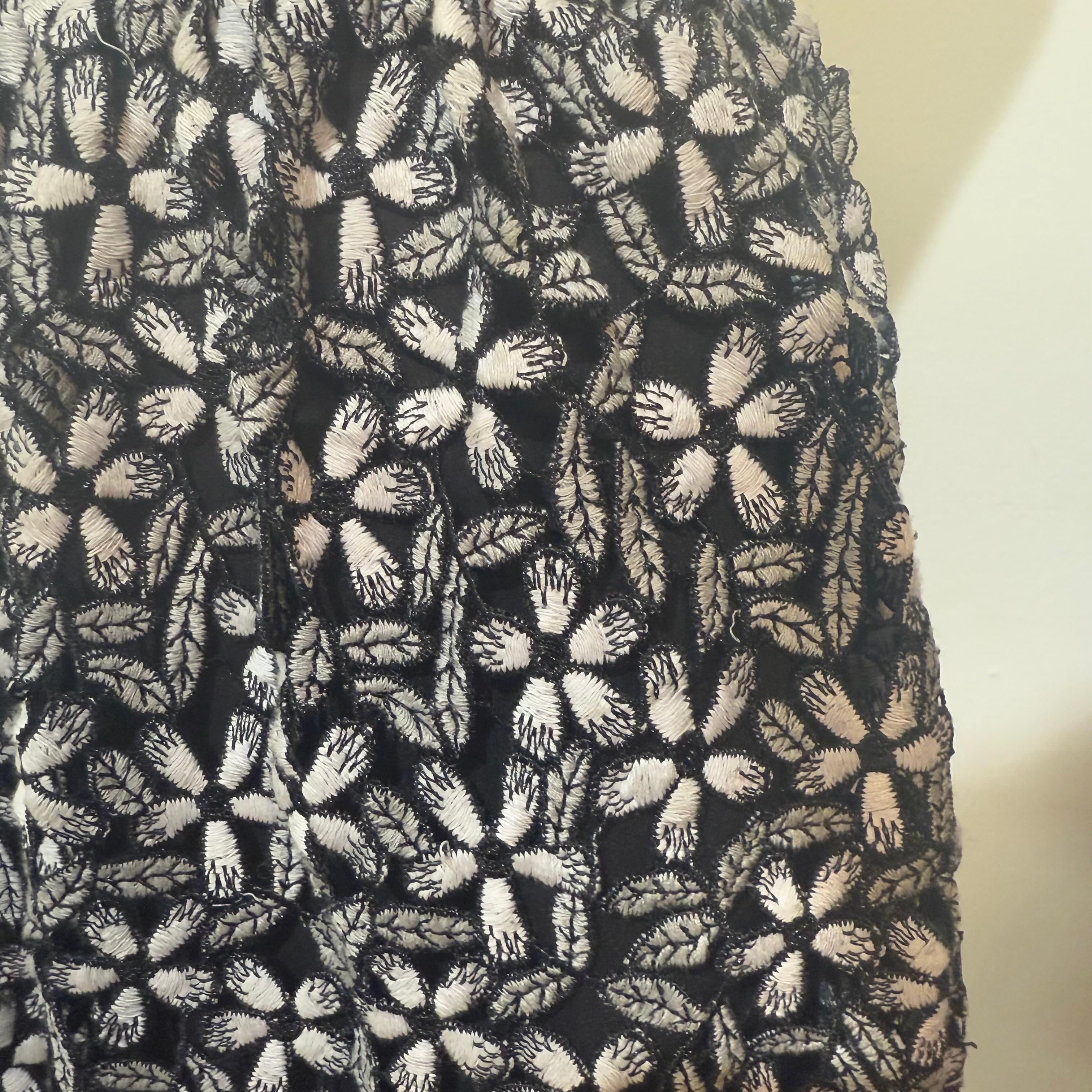 Self-portrait Black&White Skirt Lace US4 In Excellent Condition For Sale In Gazzaniga (BG), IT