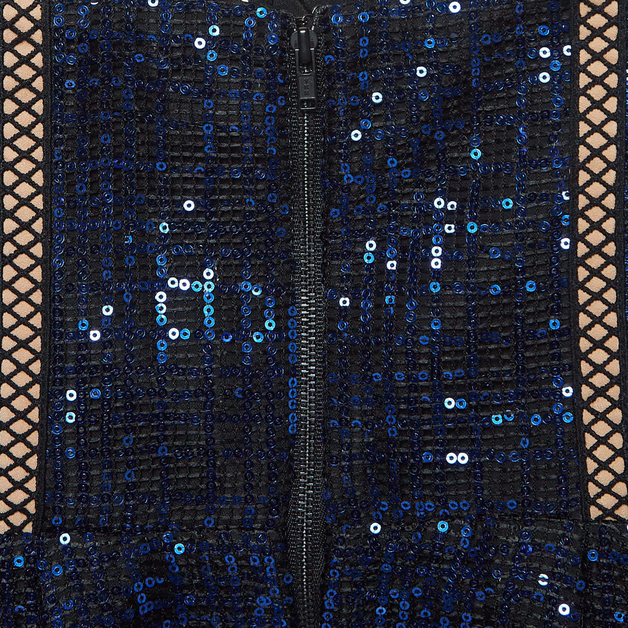 Self-Portrait Blue/Black Crepe Sequin Lace Trim Top S In Good Condition For Sale In Dubai, Al Qouz 2