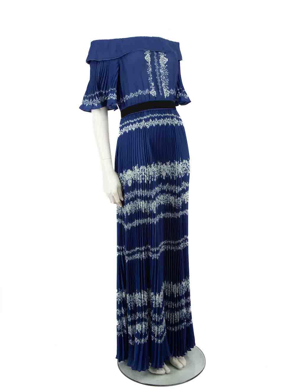CONDITION is Very good. Minimal wear to dress is evident. Minimal wear to the front and back of the skirt with plucks to the weave on this used Self-Portrait designer resale item.
 
 
 
 Details
 
 
 Blue
 
 Polyester
 
 Maxi dress
 
 Floral