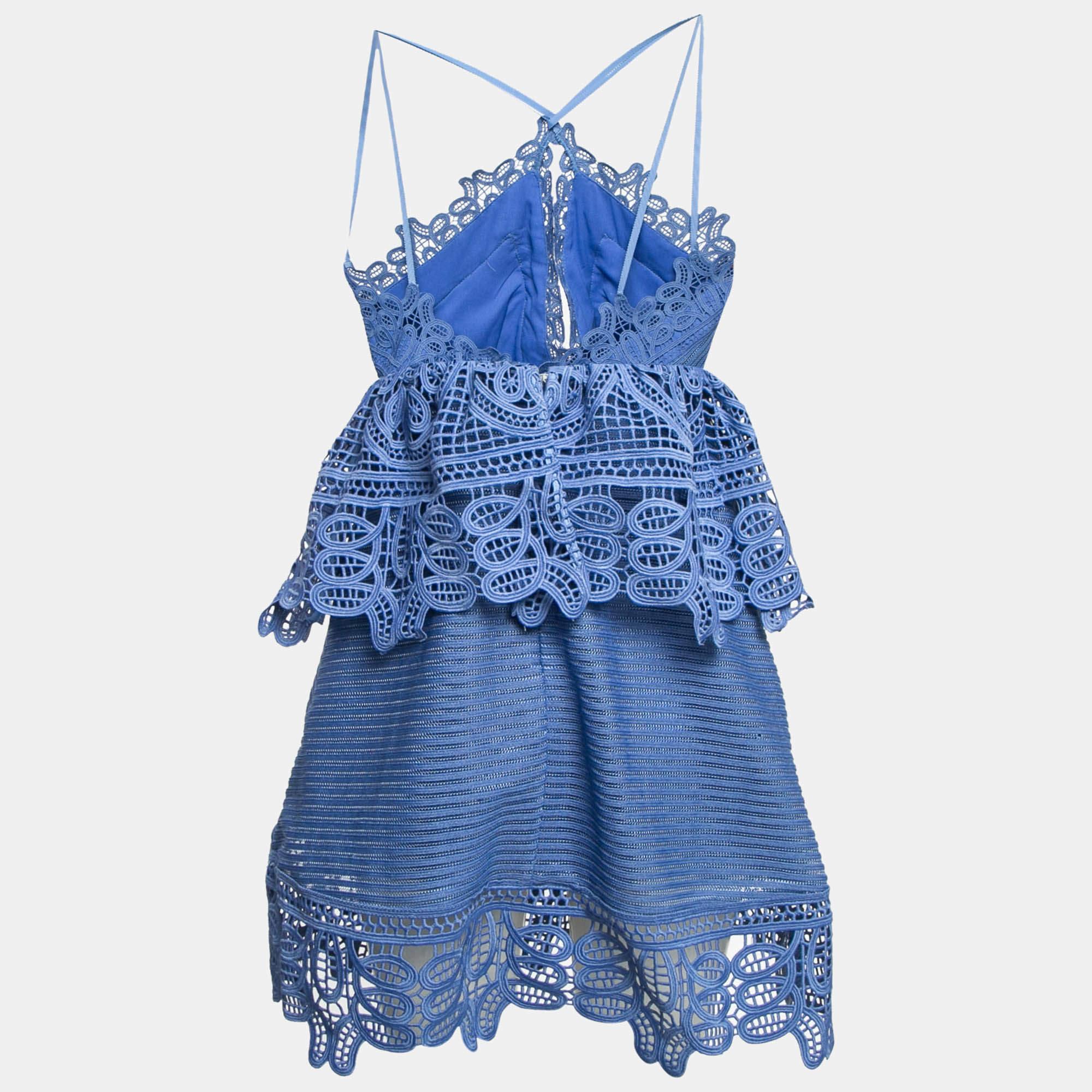 The fine artistry and the feminine silhouette of this designer dress exhibit the labels impeccable craftsmanship in tailoring. It is stitched using quality materials has a good fit and can be easily styled with chic accessories open toe sandals and