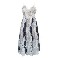 Robe midi camellias Self Portrait bleu/blanc en dentelle guipure, taille M