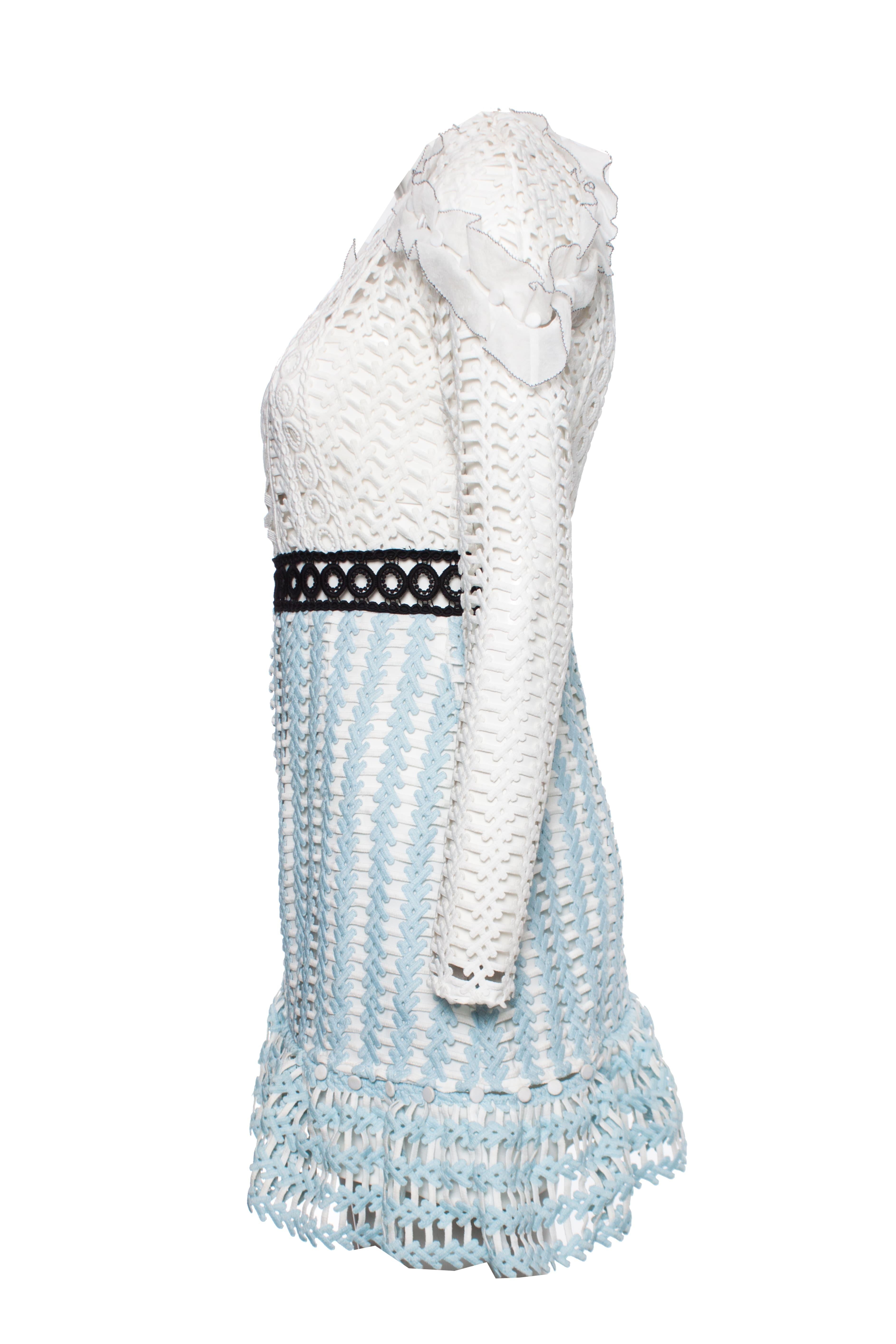 Self Portrait, Frill shoulder panel lace mini dress in white and blue. This piece is in very good condition with dome small make up discolouration around the neck.

• CONDITION: very good condition

• SIZE: UK10 - M

• MEASUREMENTS: length 86 cm,