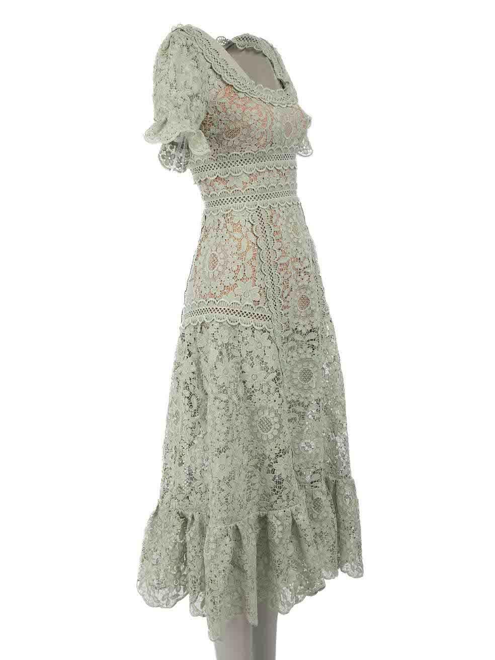 CONDITION is Never worn, with tags. No visible wear to dress is evident on this new Self-Portrait designer resale item.

Details
Guipure
Green
Polyester lace
Dress
Short sleeves
Round neck
Floral pattern
Midi
Back zip and hook fastening
 
Made in