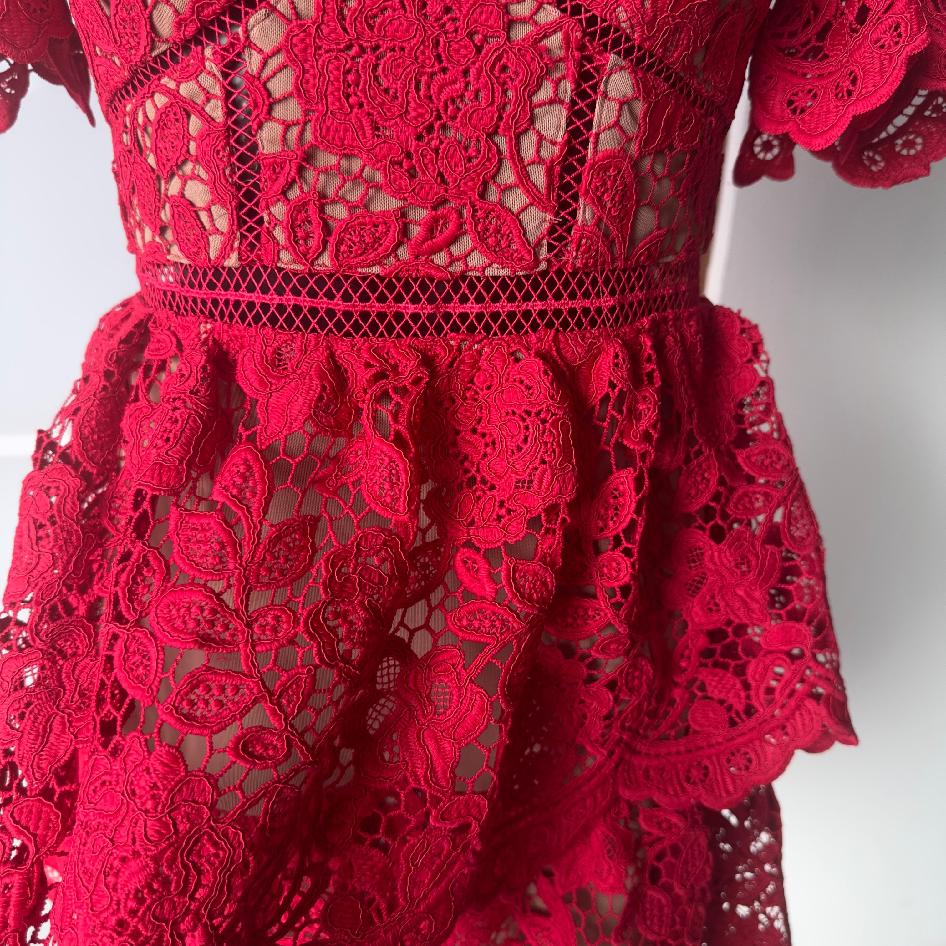 Self-Portrait mini vestido de encaje rojo, colección 2020 en venta 8