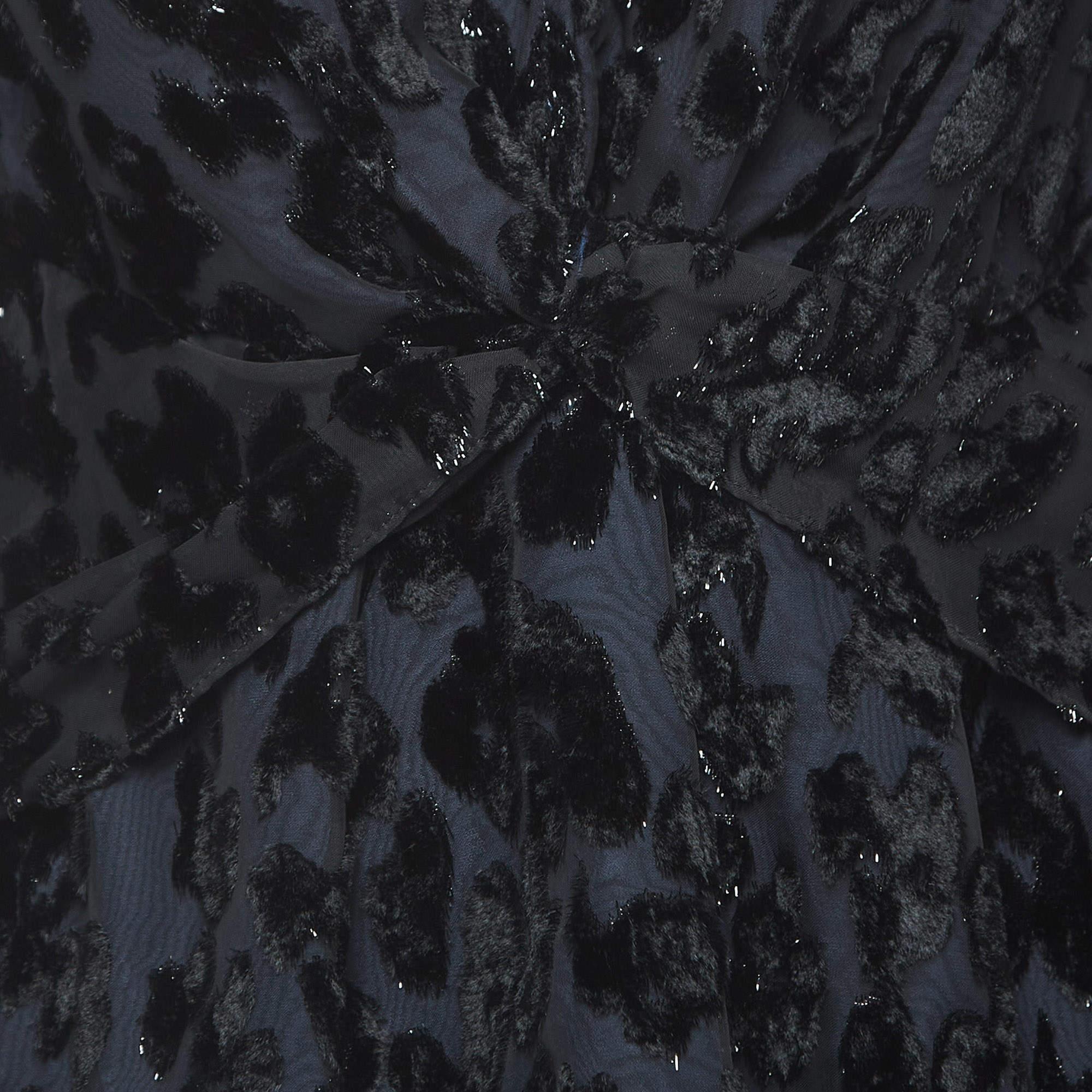 Self-Portrait Navy Blue/Black Textured Crepe Asymmetrical Peplum Top M In Excellent Condition For Sale In Dubai, Al Qouz 2