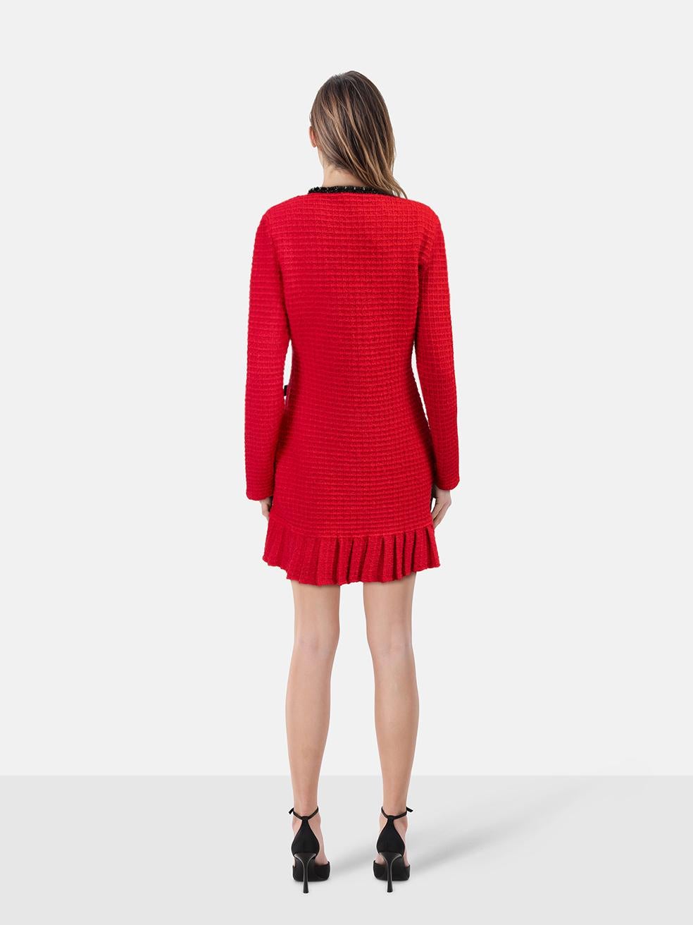 CONDITION ist nie getragen, mit Tags. Keine sichtbaren Abnutzungserscheinungen am Kleid sind bei diesem neuen Self-Portrait Designer-Wiederverkaufsartikel zu erkennen.
 

 Einzelheiten
 

 

 Rot
 

 Polyester
 

 Kleid
 

 Mini
 

 Lange Ärmel
 

