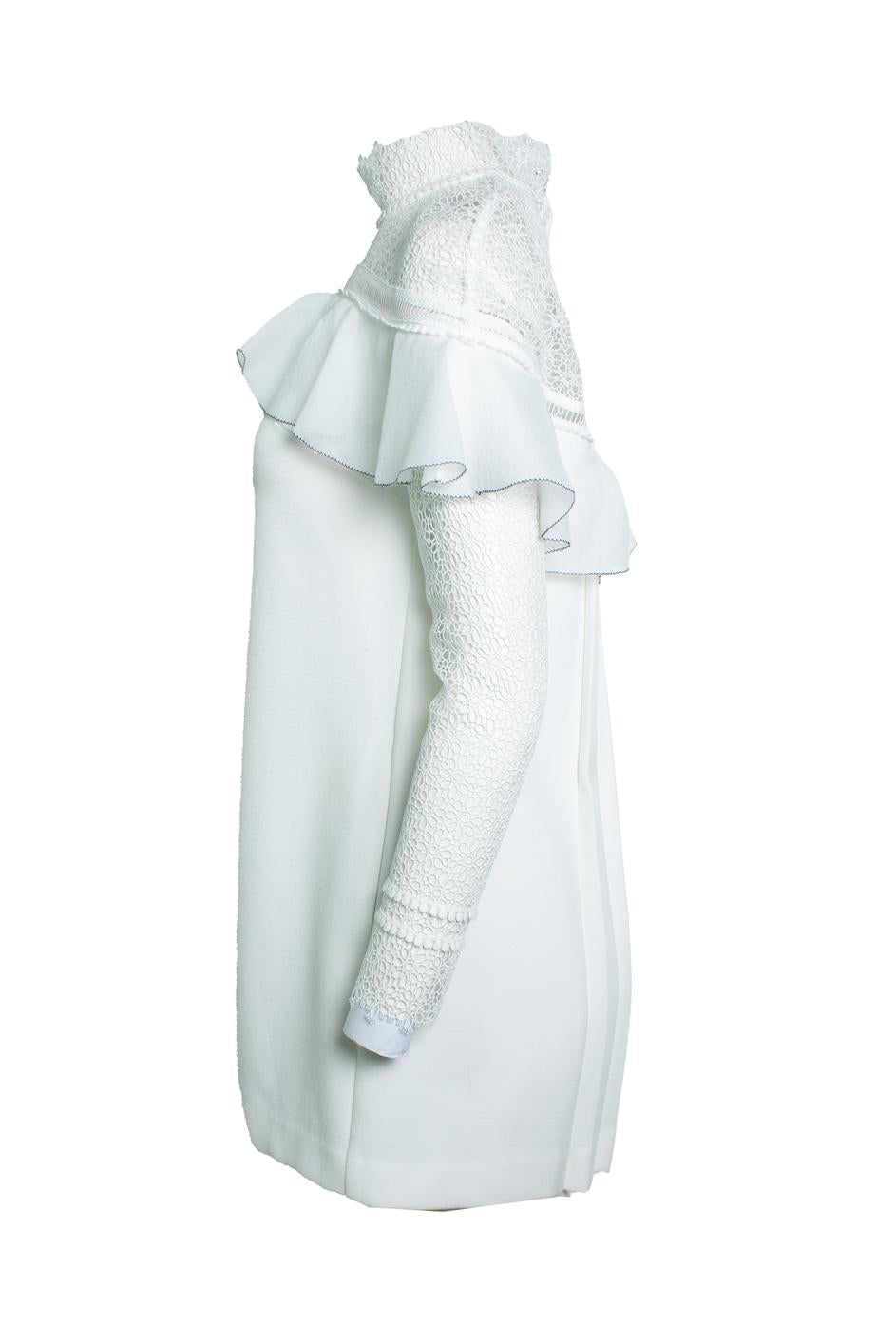 Self-Portrait, white dress with lace and ruffle. The item is in very good condition. 

CONDITION: very good condition

SIZE: UK8 - S

MEASUREMENTS: length 77 cm, width 43 cm, waist 50 cm, shoulder width 47 cm, sleeve length 49 cm

MATERIAL: 81%