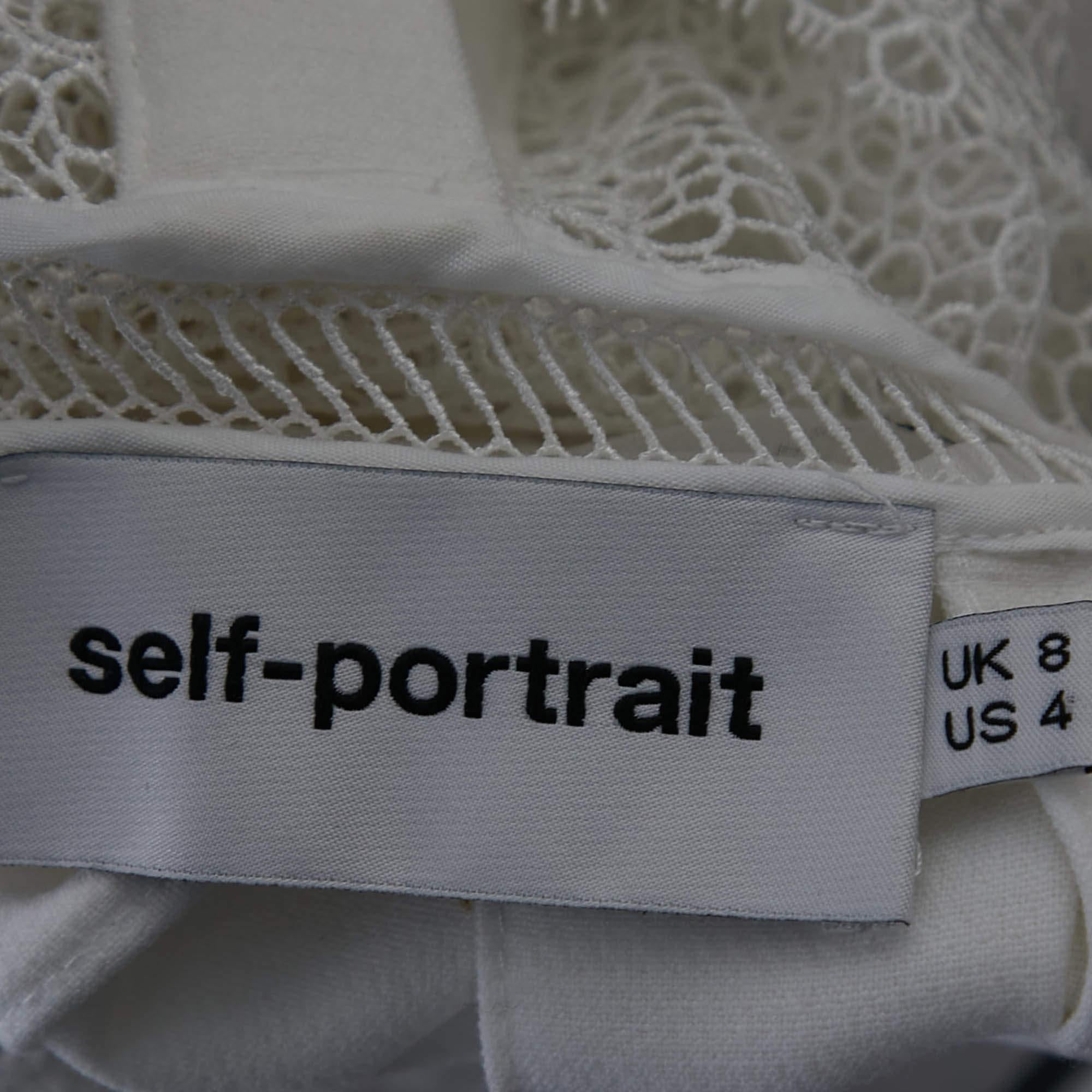 Self-Portrait Minivestido de punto blanco con volantes y sin mangas S en Bueno estado para la venta en Dubai, Al Qouz 2