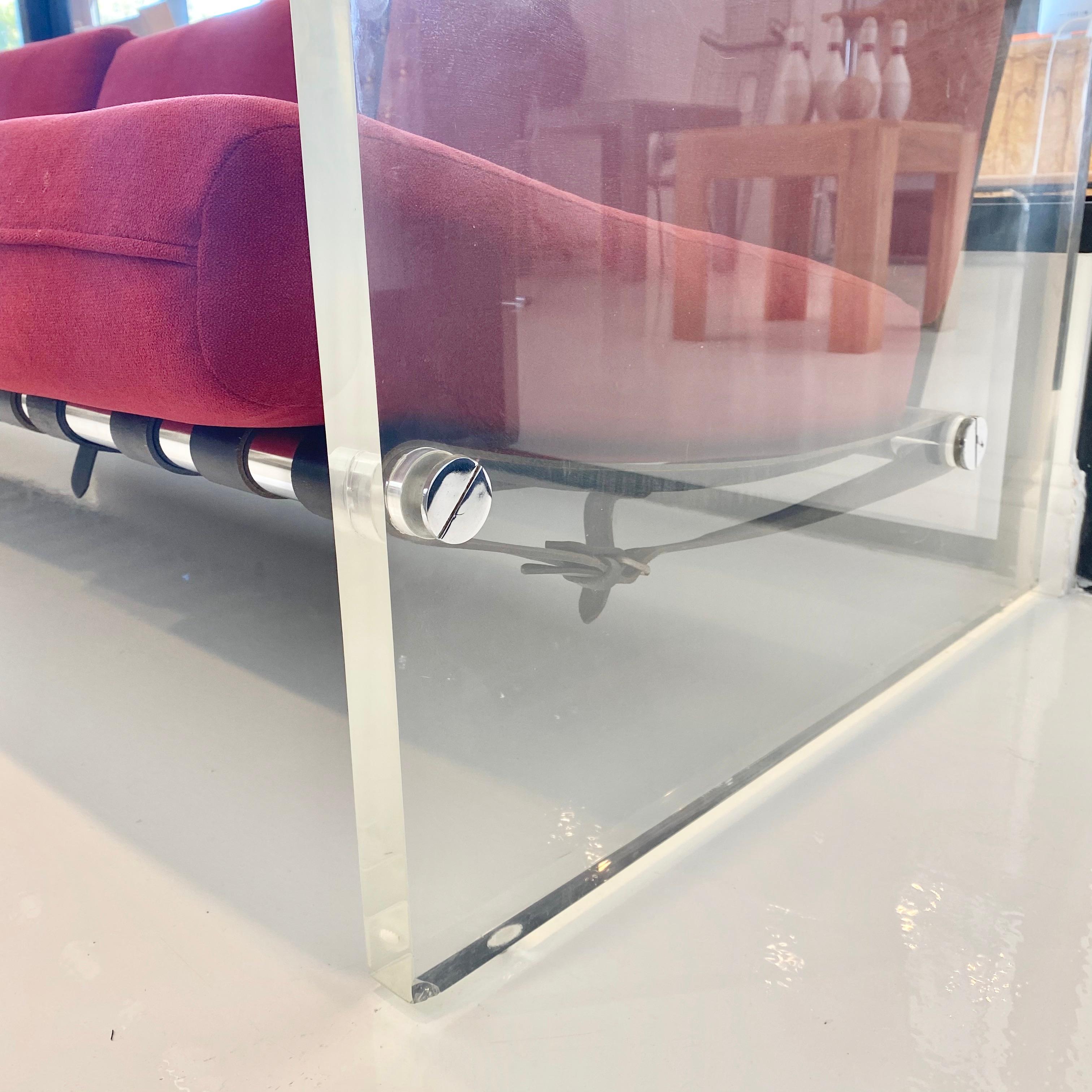 Selig Lucite Sofa, 1970s USA For Sale 7