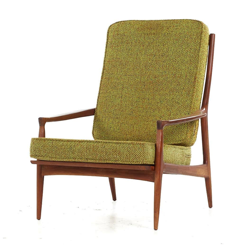 Mid-Century Modern Selig Style Mid Century Walnut Lounge Chair For Sale