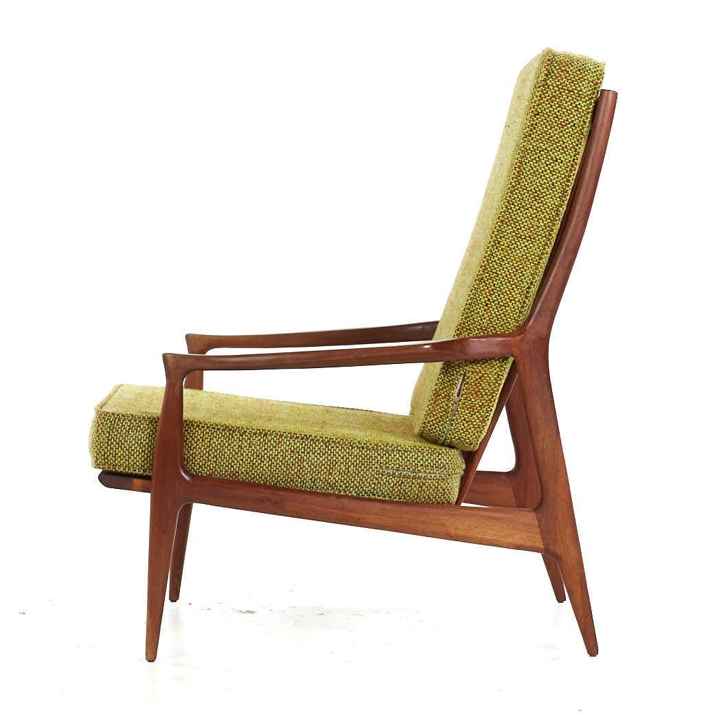 Selig Style Mid Century Walnut Lounge Chair For Sale 1