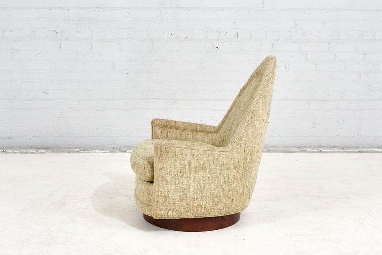 Selig Swivel Lounge Chair, 1960 In Good Condition For Sale In Chicago, IL