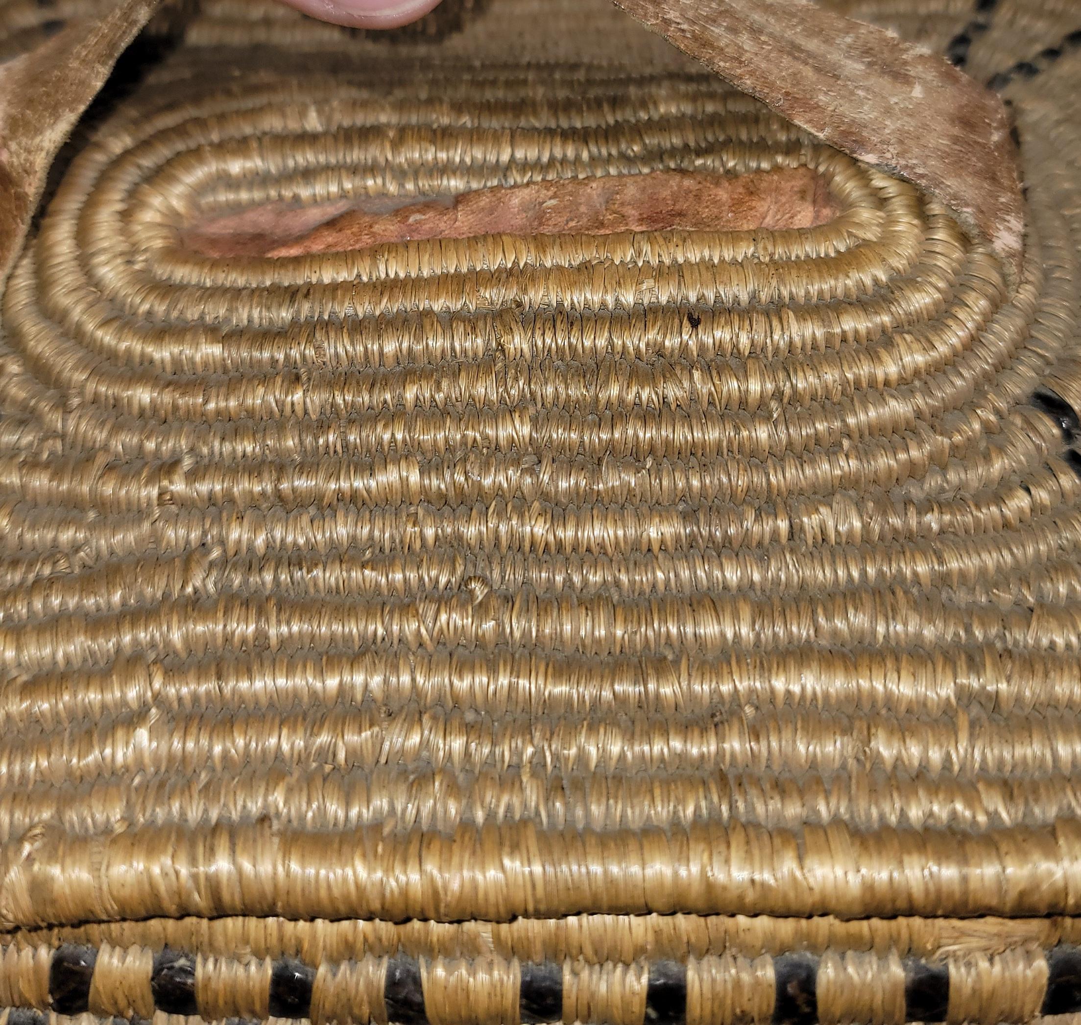 Americano Selish, Iowa Frazer River Indian Basket in vendita