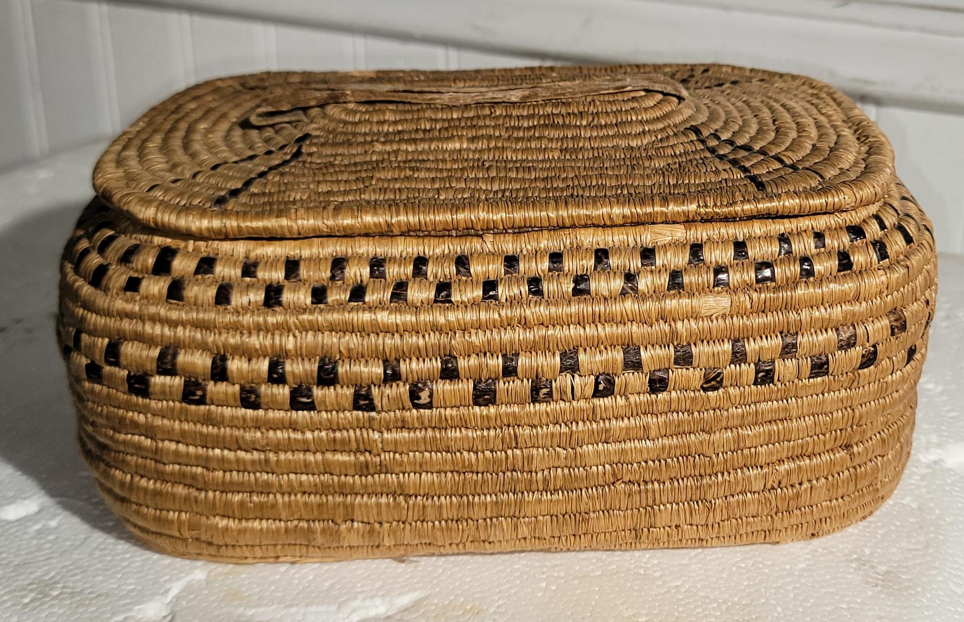 Selish, Iowa Frazer River Indian Basket in vendita