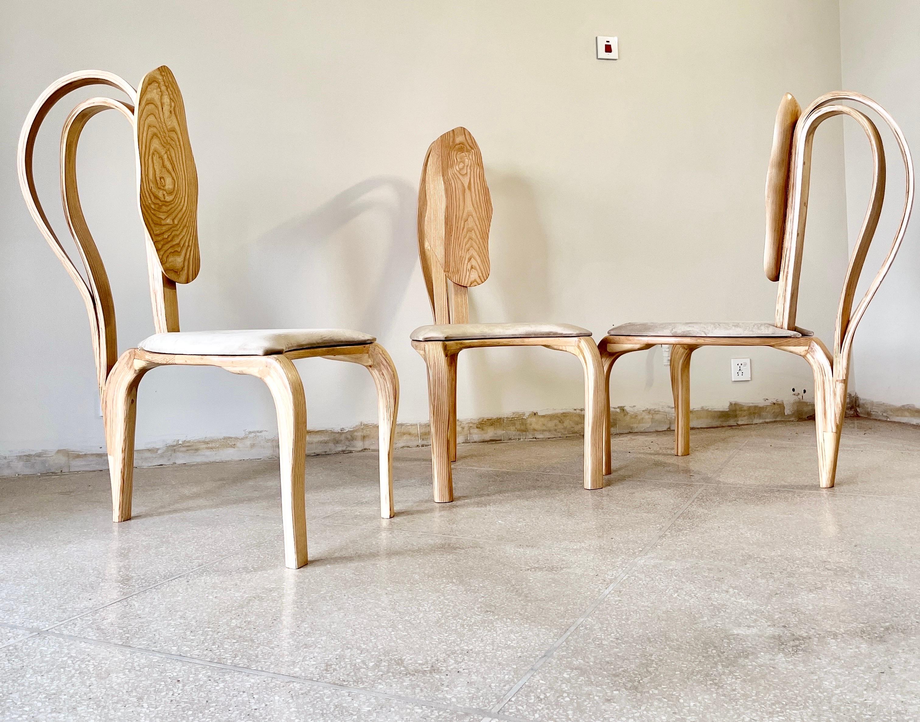 Scandinavian Modern Dining Chair No. 1 - Fluentum Series, by Raka Studio For Sale