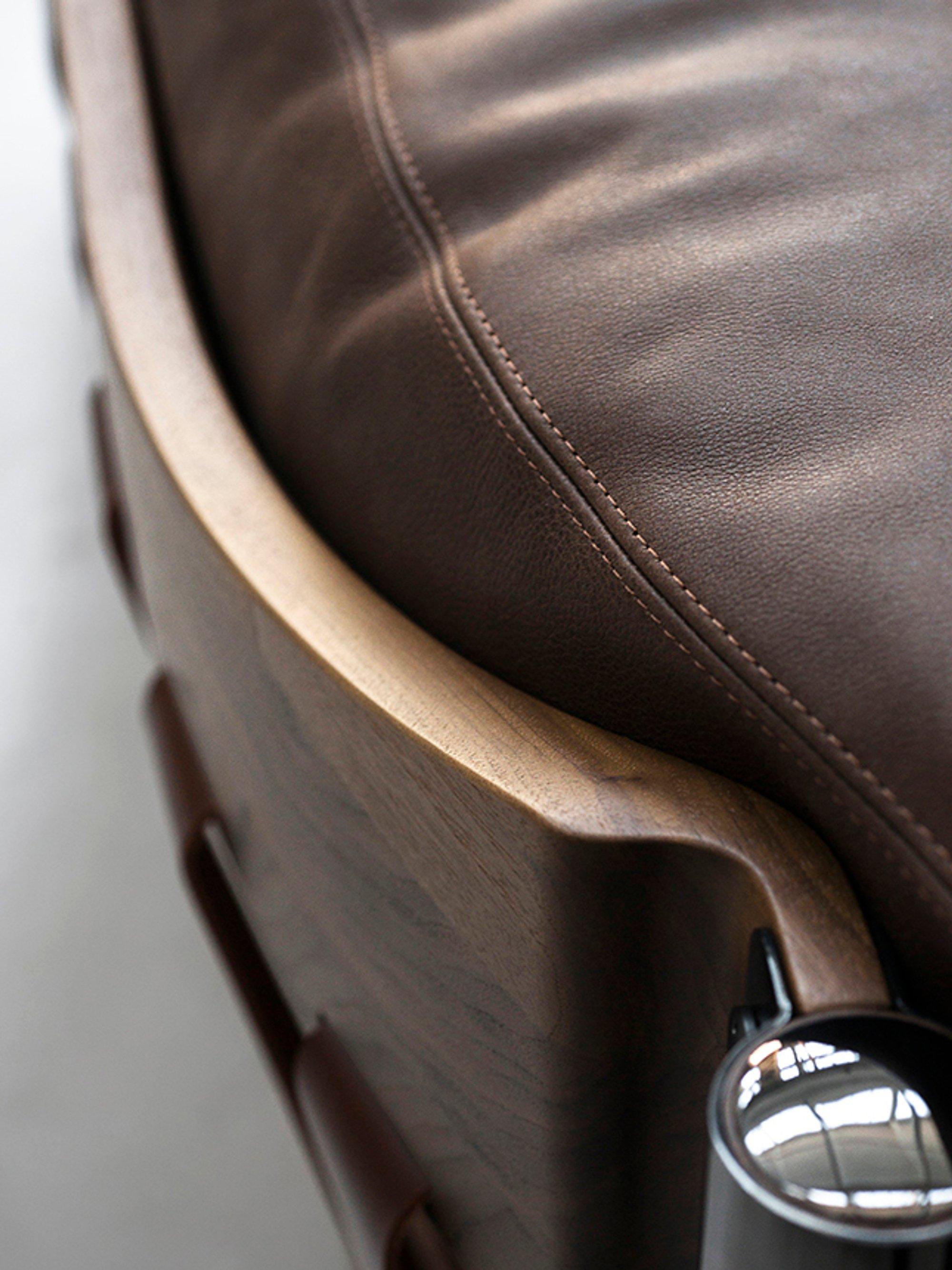 Sella - Sofa in leather by Carlo de Carli for Tacchini For Sale 1