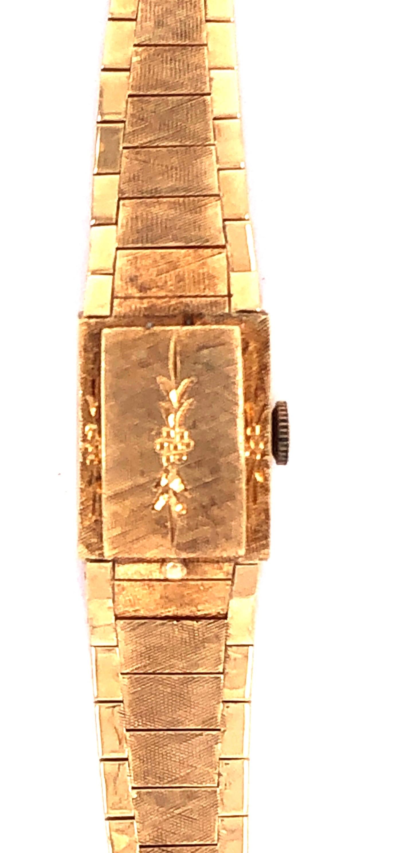 Art déco Sellita Montre-bracelet suisse pour femme en or 14 carats avec 17 rubis en vente