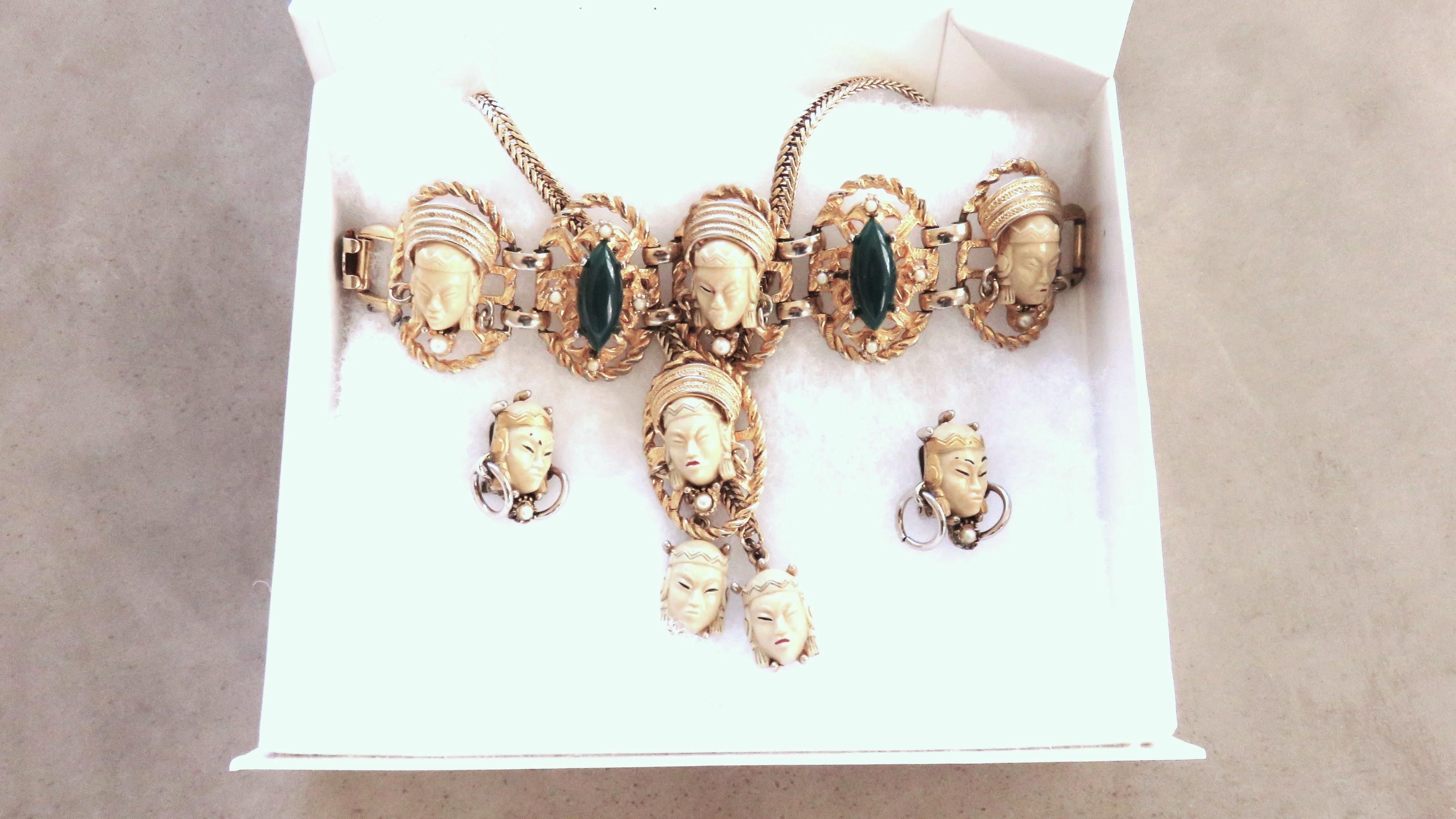 Selro Selini 1950s Elaborate Asian Princess Necklace, Bracelet and Earrings Set  For Sale 10