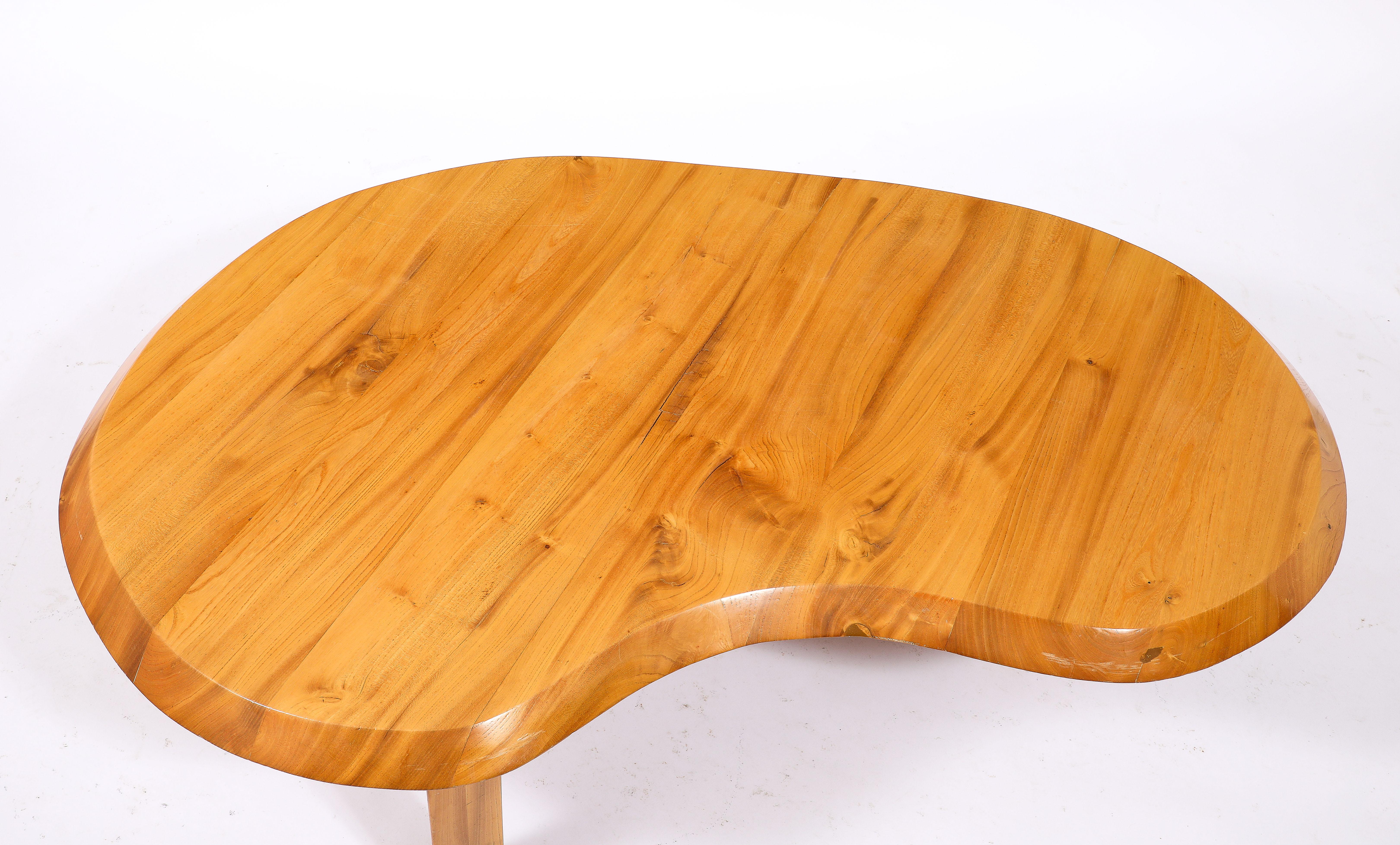 Table basse en orme SELZ Flaque D'Eau, France 1960's Bon état - En vente à New York, NY