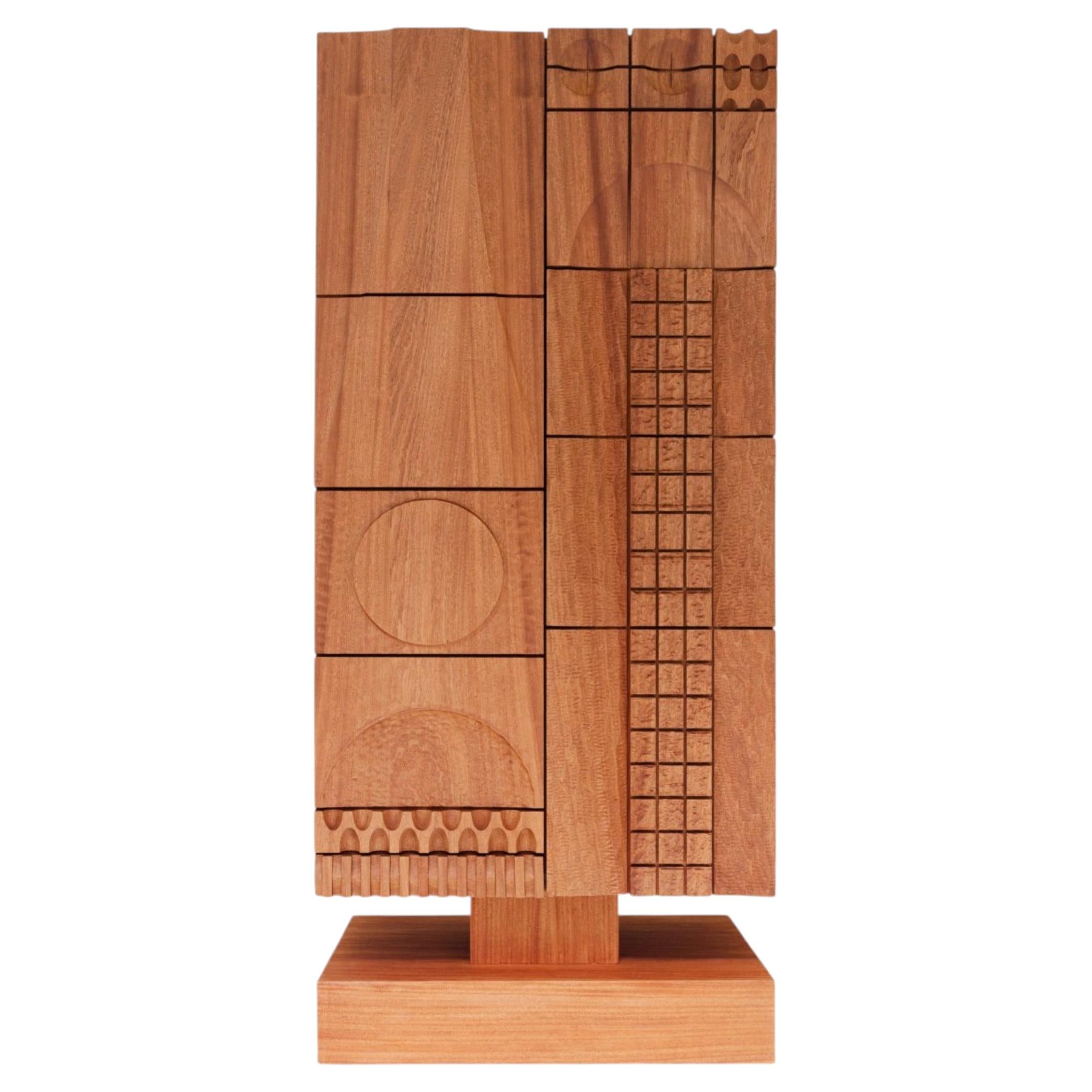 Mueble Totem de la colección Sem CORE CT1, en madera maciza de caoba, diseñado por Hannes Peer en venta