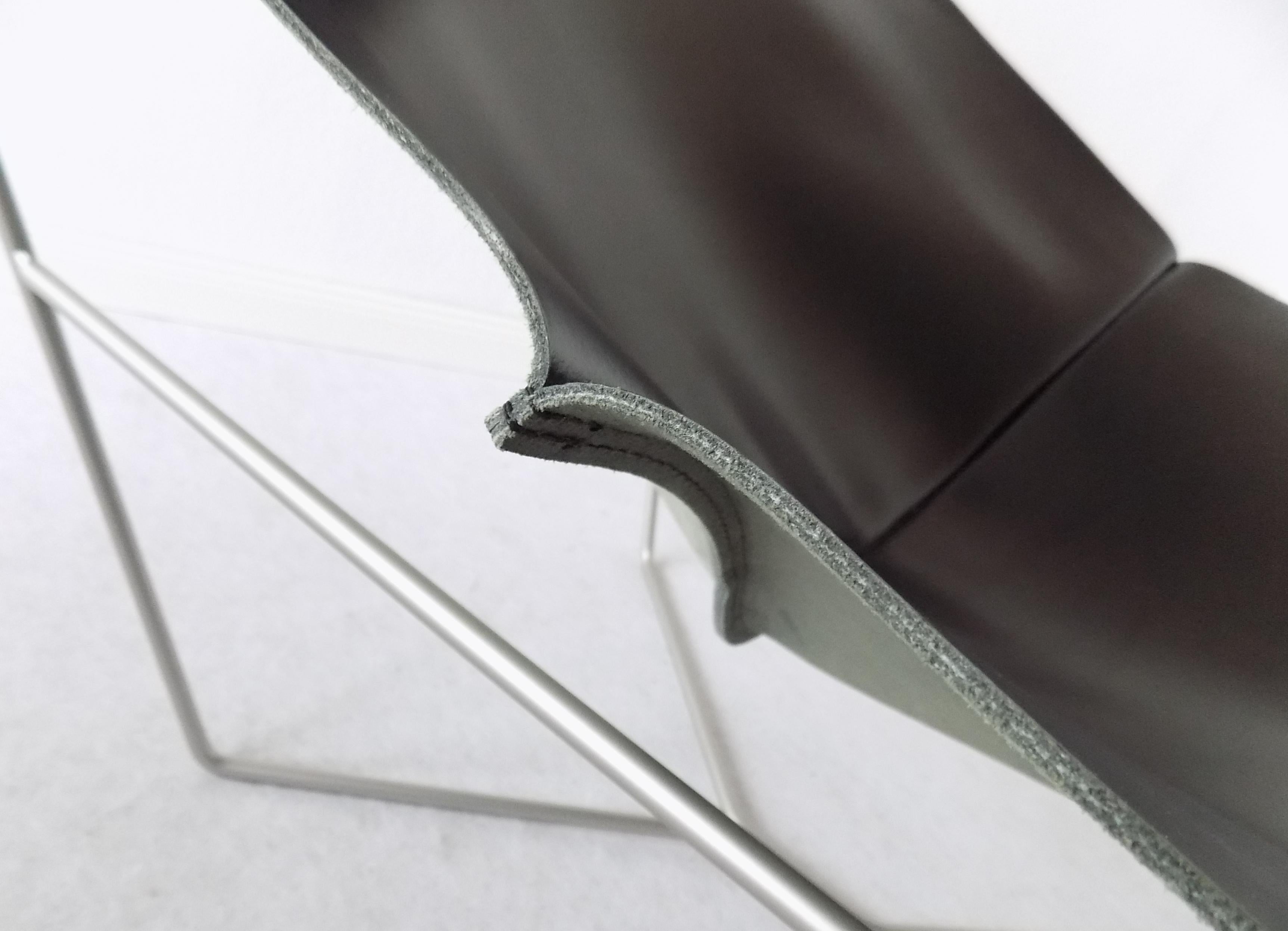Semana Black Leather Sling Chair by David Weeks for Habitat, UK, Minimalistic In Good Condition For Sale In Ludwigslust, Mecklenburg-Vorpommern