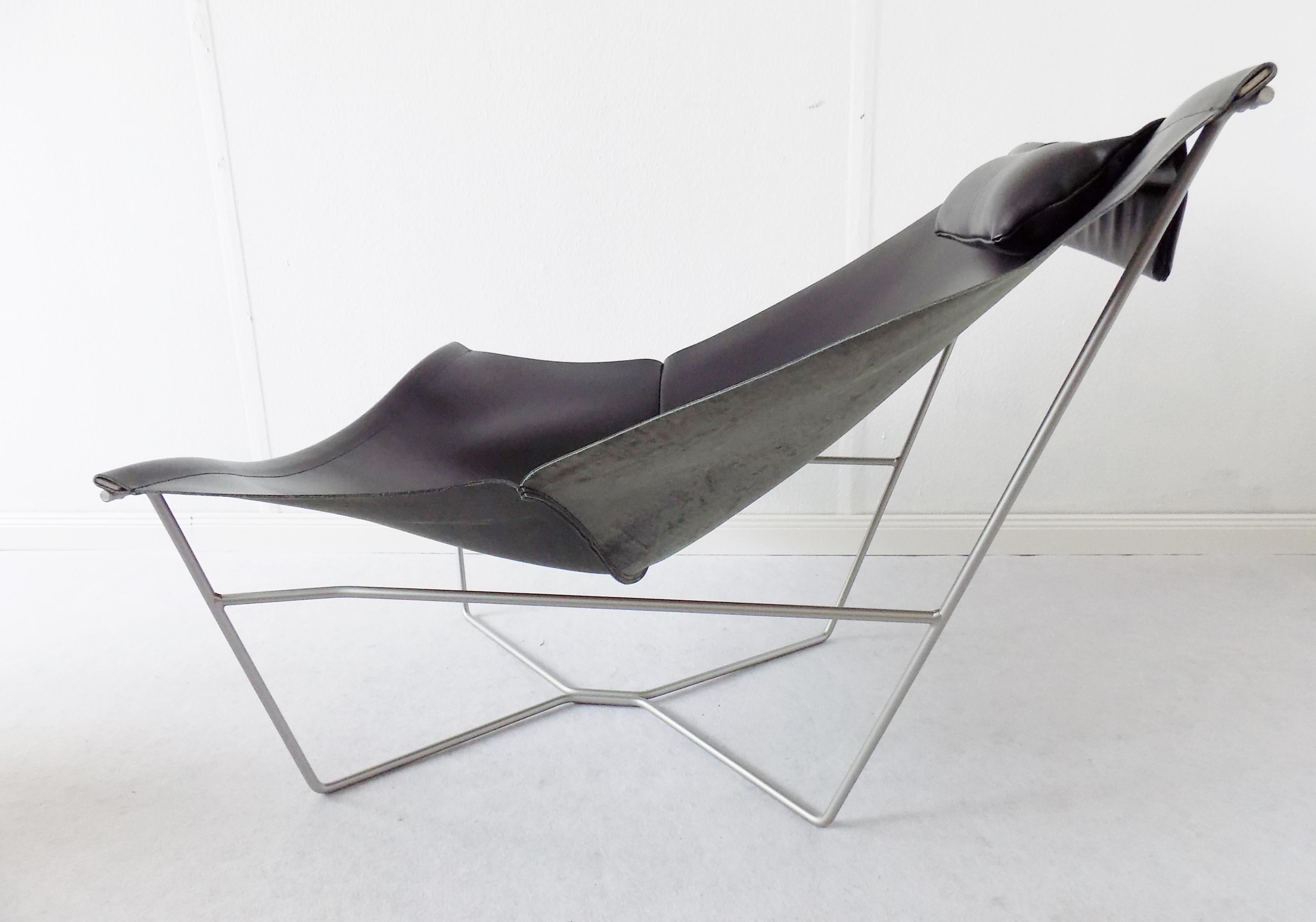 Late 20th Century Semana Black Leather Sling Chair by David Weeks for Habitat, UK, Minimalistic For Sale