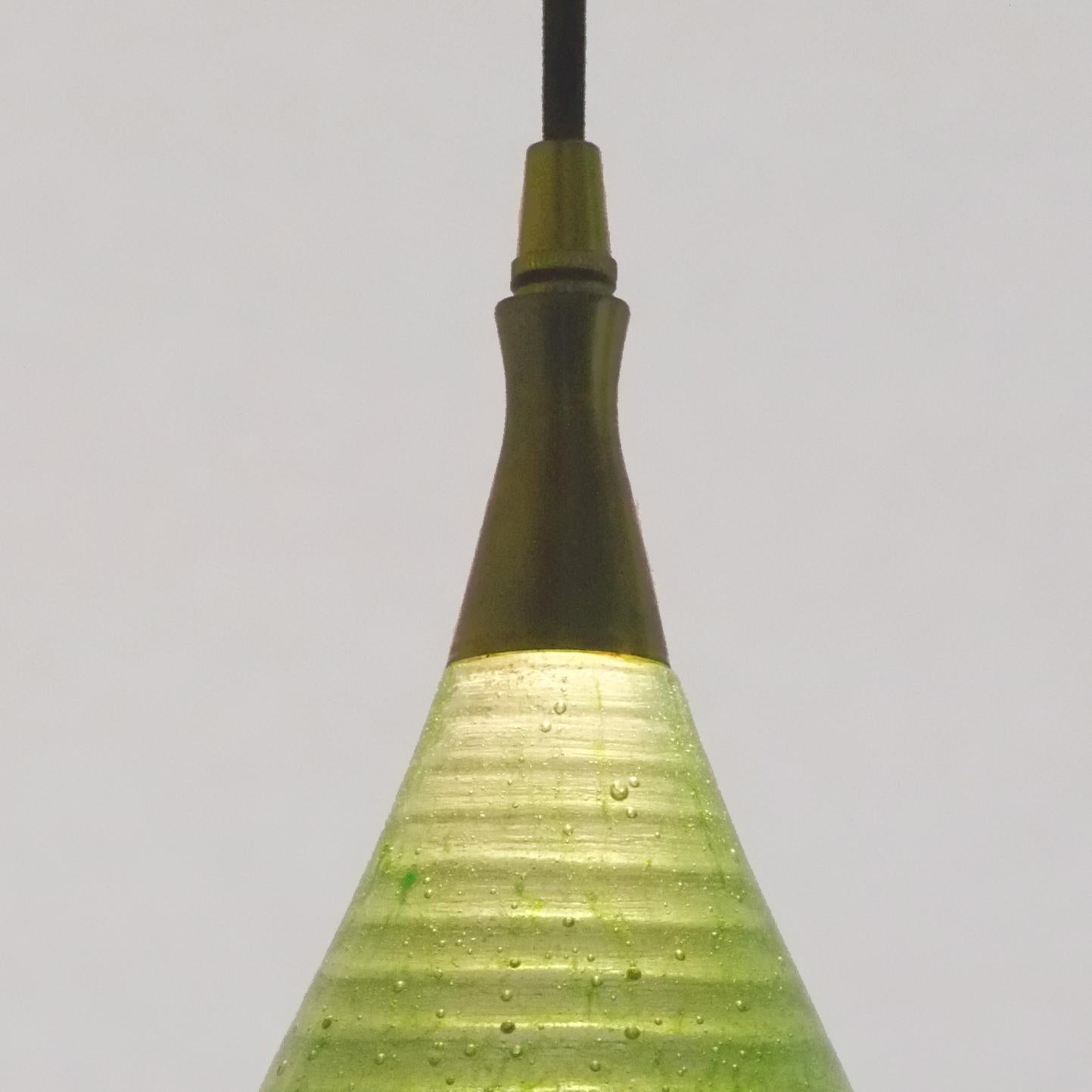 Zeitgenössische Glaslampe: Semazen-Kristall-Hängelampe Citrongrün (Britisch) im Angebot