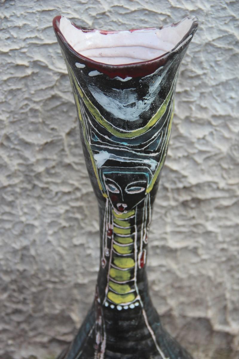 Semeraro Vase Mid-Century Modern Italienisches Design Mehrfarbige abstrakte Figur (Keramik) im Angebot