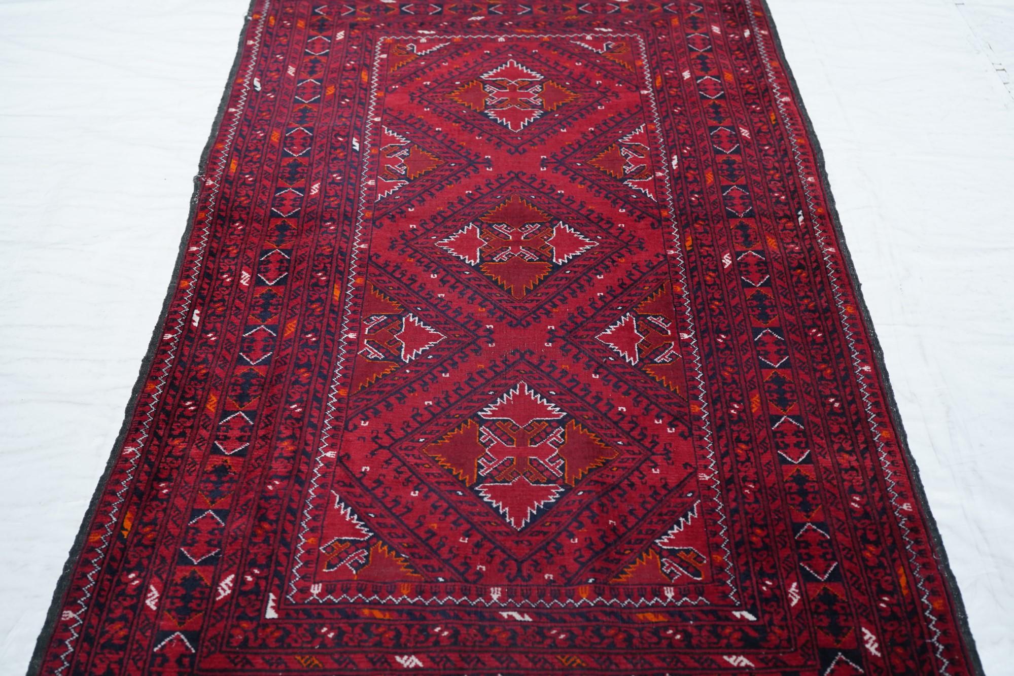 Vintage Afghan Teppich 3'7'' x 7'1'' im Angebot 3