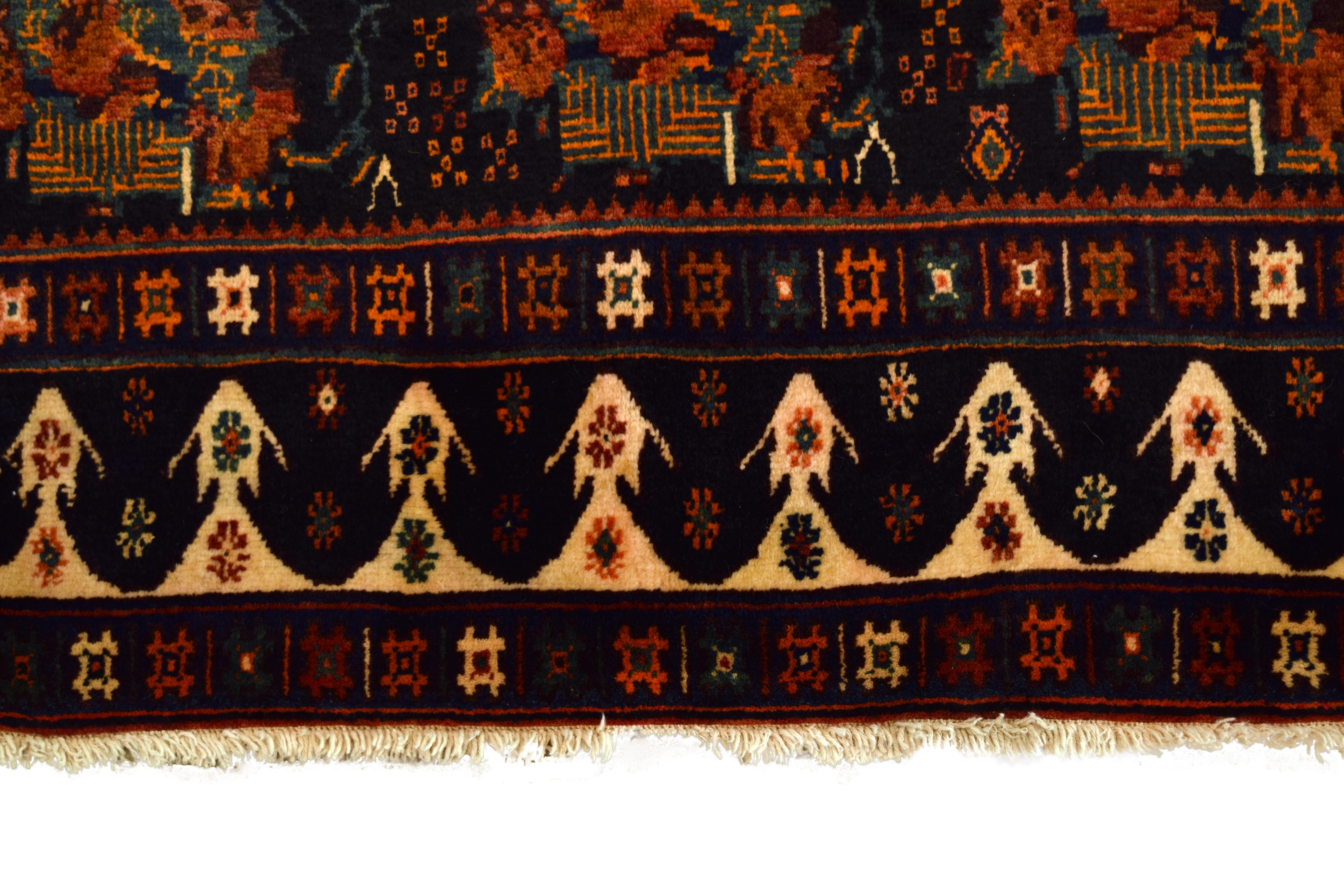 Semi- antiker Afshar-, roter und Indigofarbener handgewebter persischer Teppich aus Wolle, 5' x 7' im Angebot 4