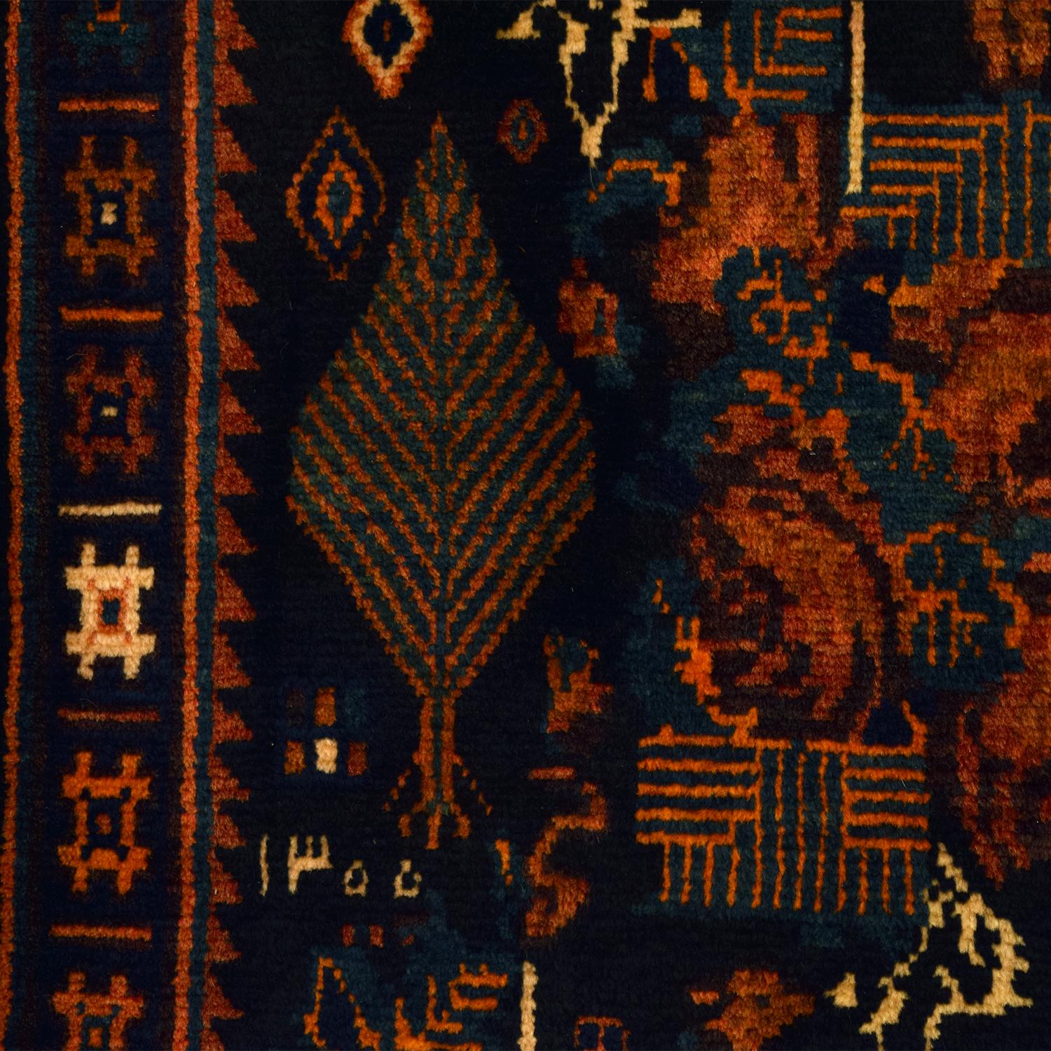 Semi- antiker Afshar-, roter und Indigofarbener handgewebter persischer Teppich aus Wolle, 5' x 7' im Angebot 2